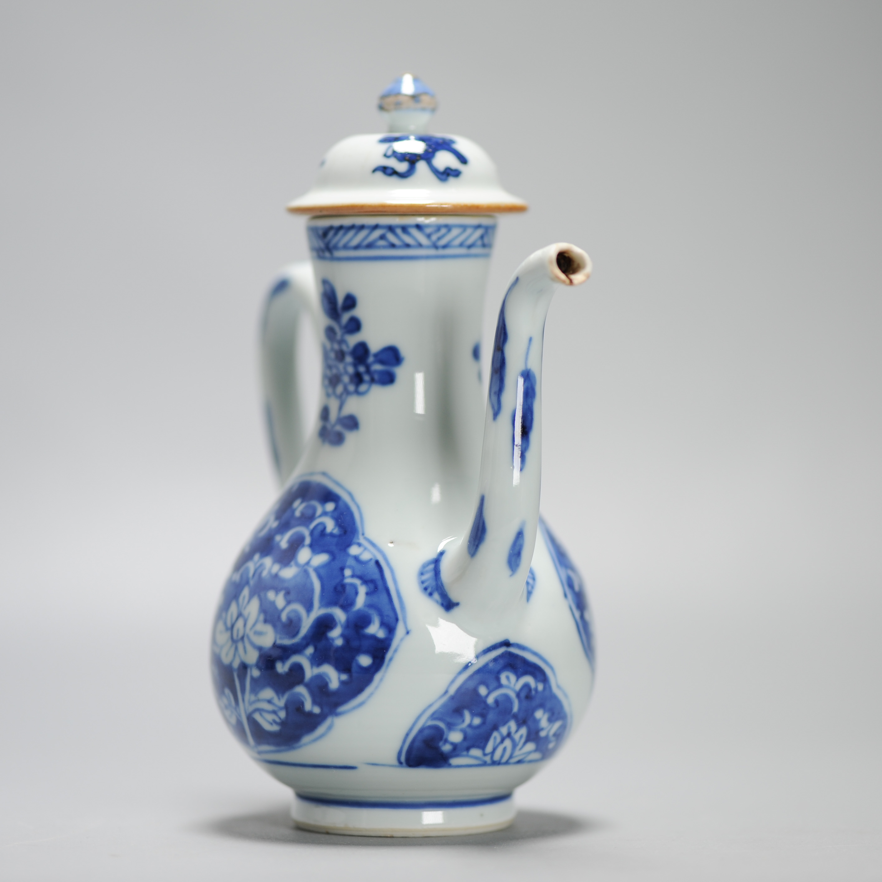 Antique Kangxi Period Ca 1700 Chinese Porcelain Jug Blue and White China Flower - Image 15
