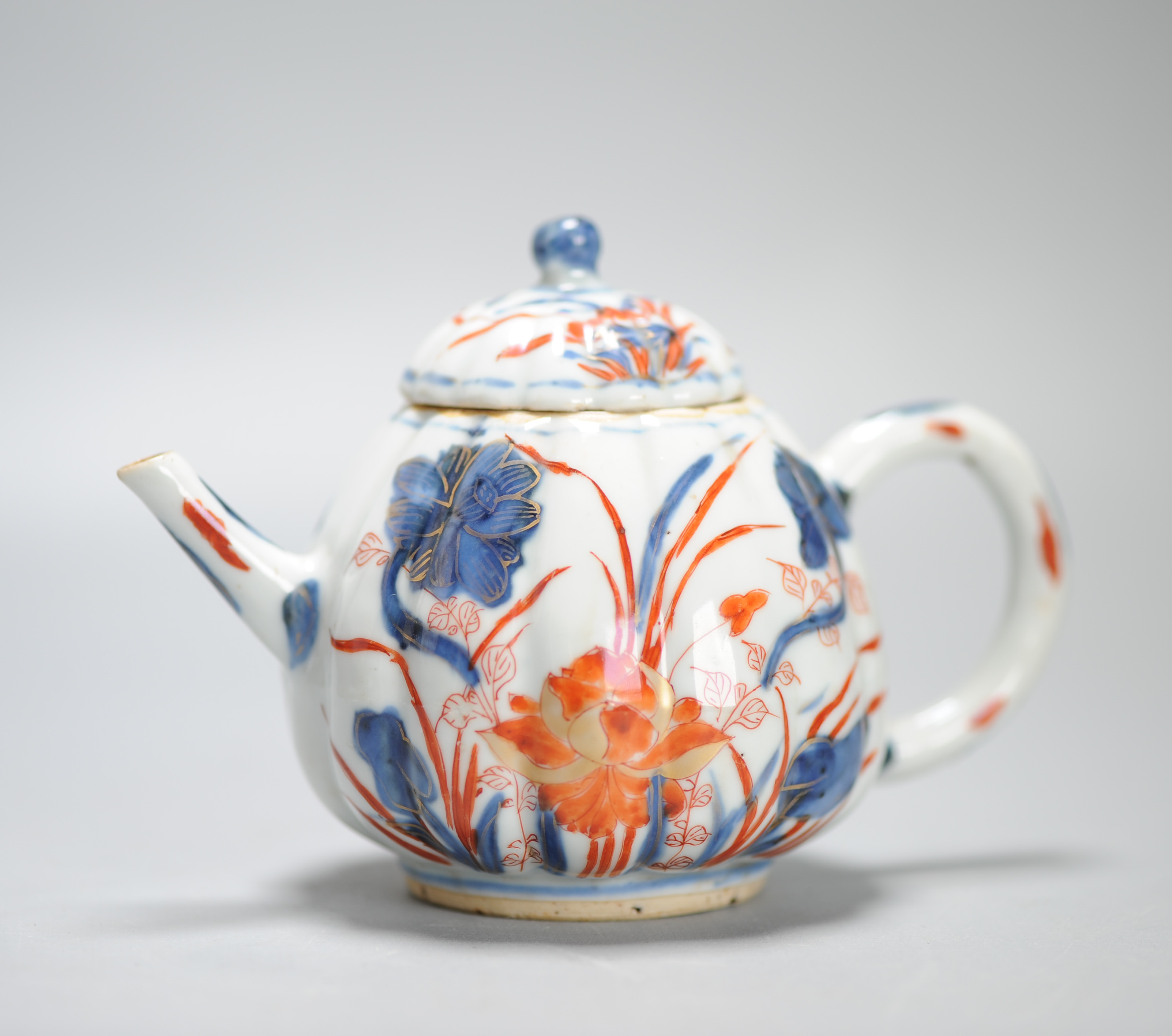 Antique Kangxi Period Ca 1700 Chinese Porcelain Tea pot Imari China Flower - Image 2