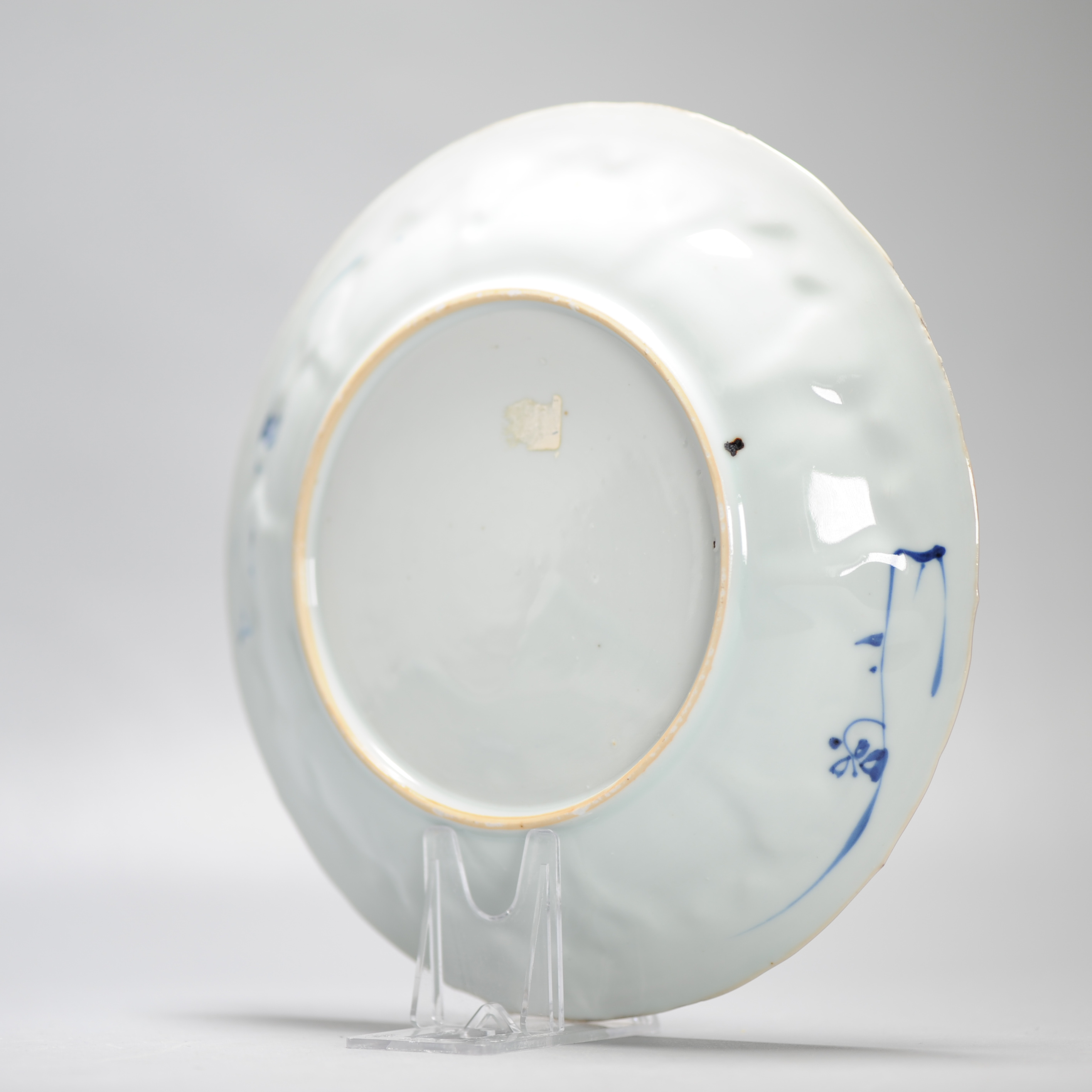 Top Quality 1720 Antique Chinese Porcelain Dish Kangxi Period with Ladies - Image 6