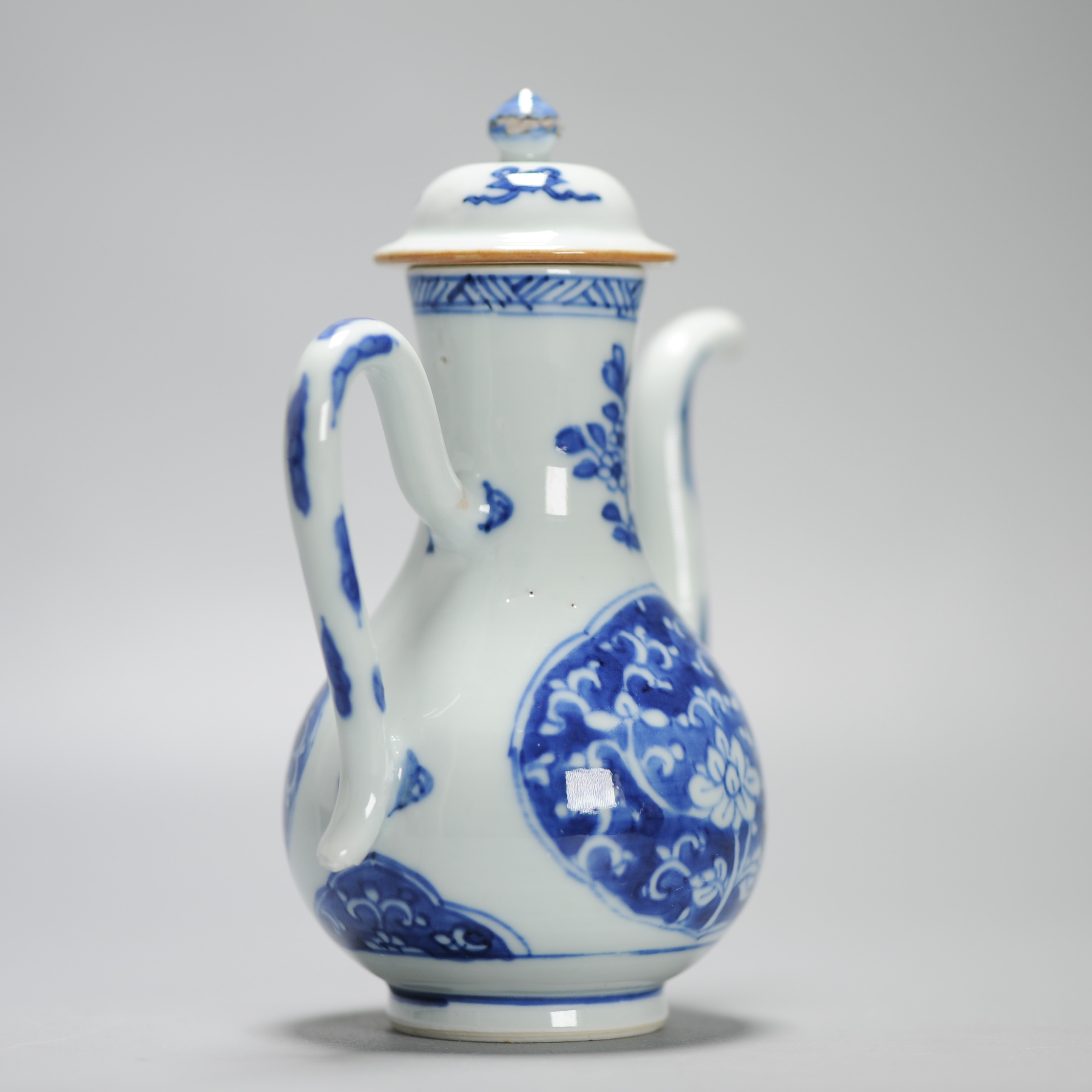 Antique Kangxi Period Ca 1700 Chinese Porcelain Jug Blue and White China Flower - Image 5