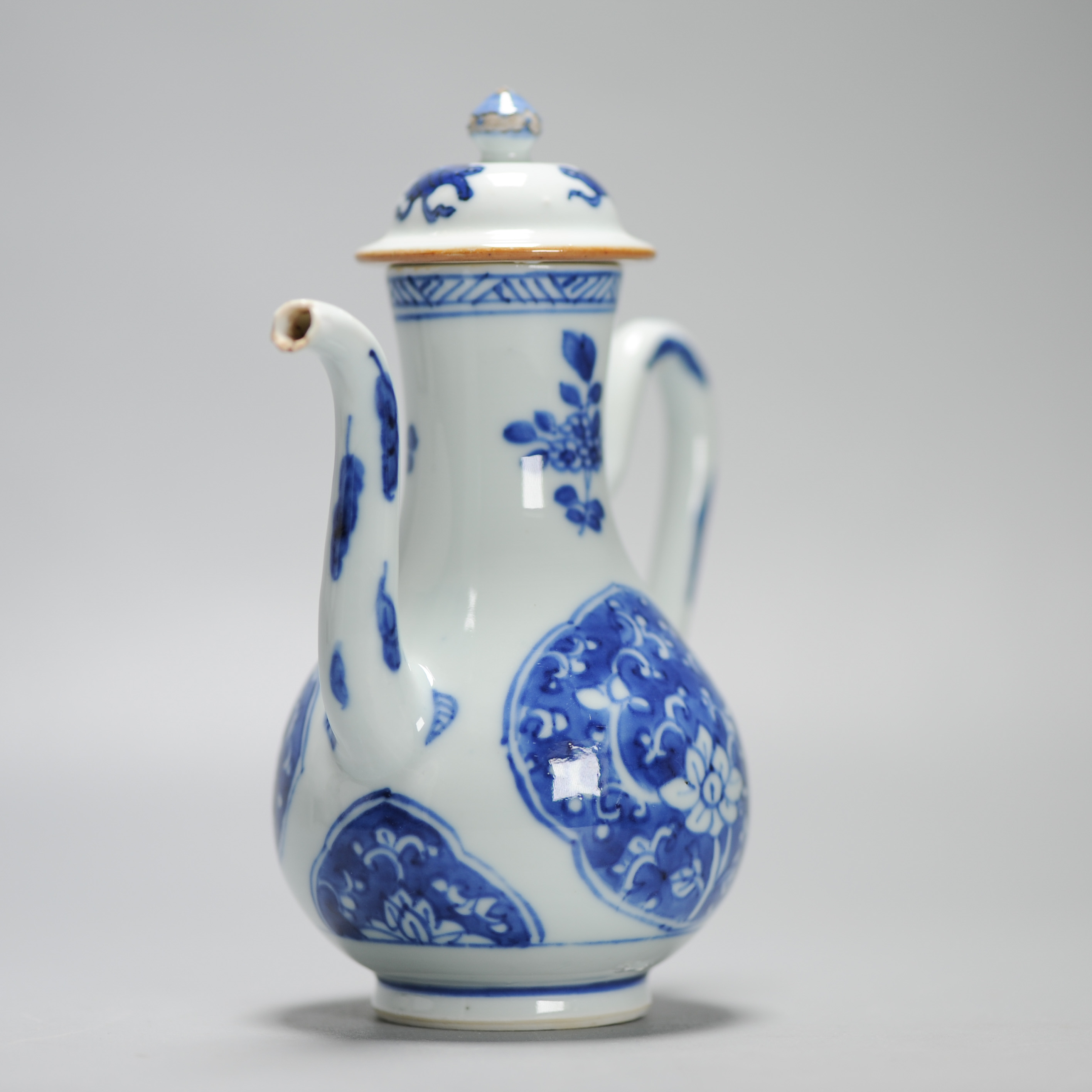 Antique Kangxi Period Ca 1700 Chinese Porcelain Jug Blue and White China Flower - Image 13