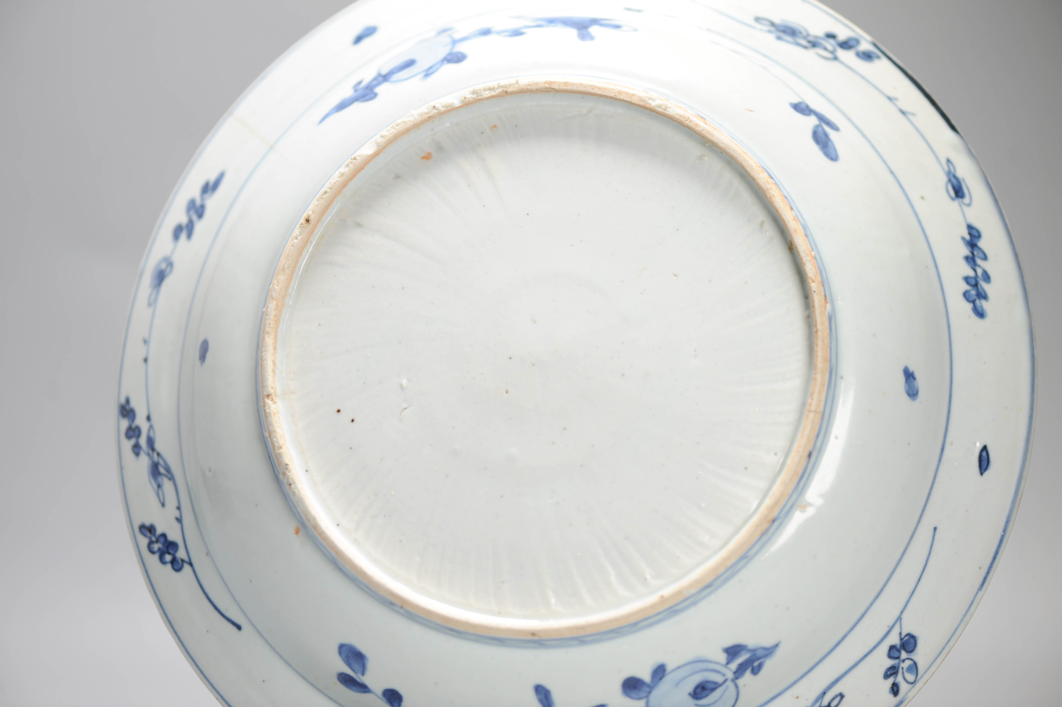 Large Antique Chinese Porcelain 16th century Jiajing Period plate China Ming - Image 2