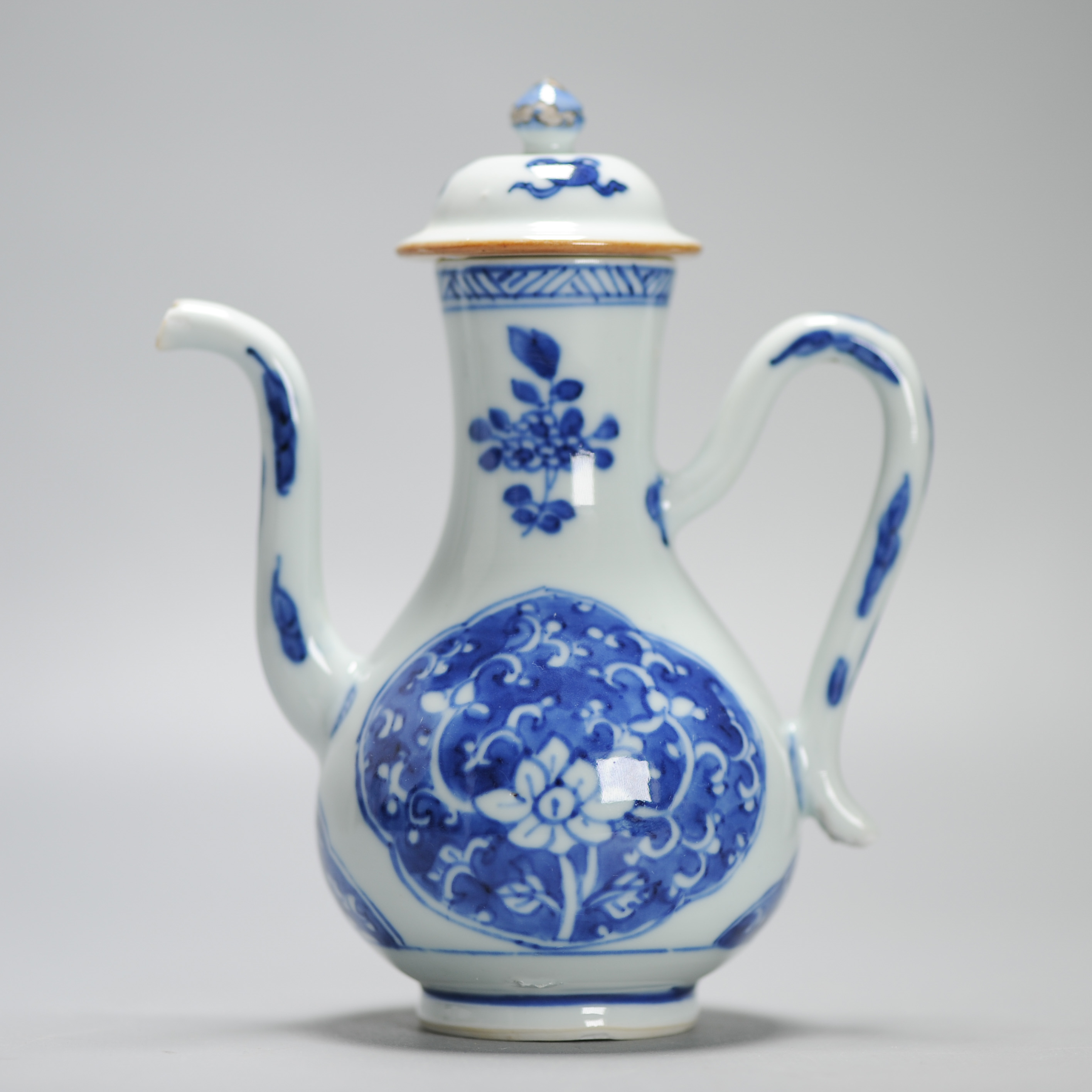 Antique Kangxi Period Ca 1700 Chinese Porcelain Jug Blue and White China Flower - Image 9
