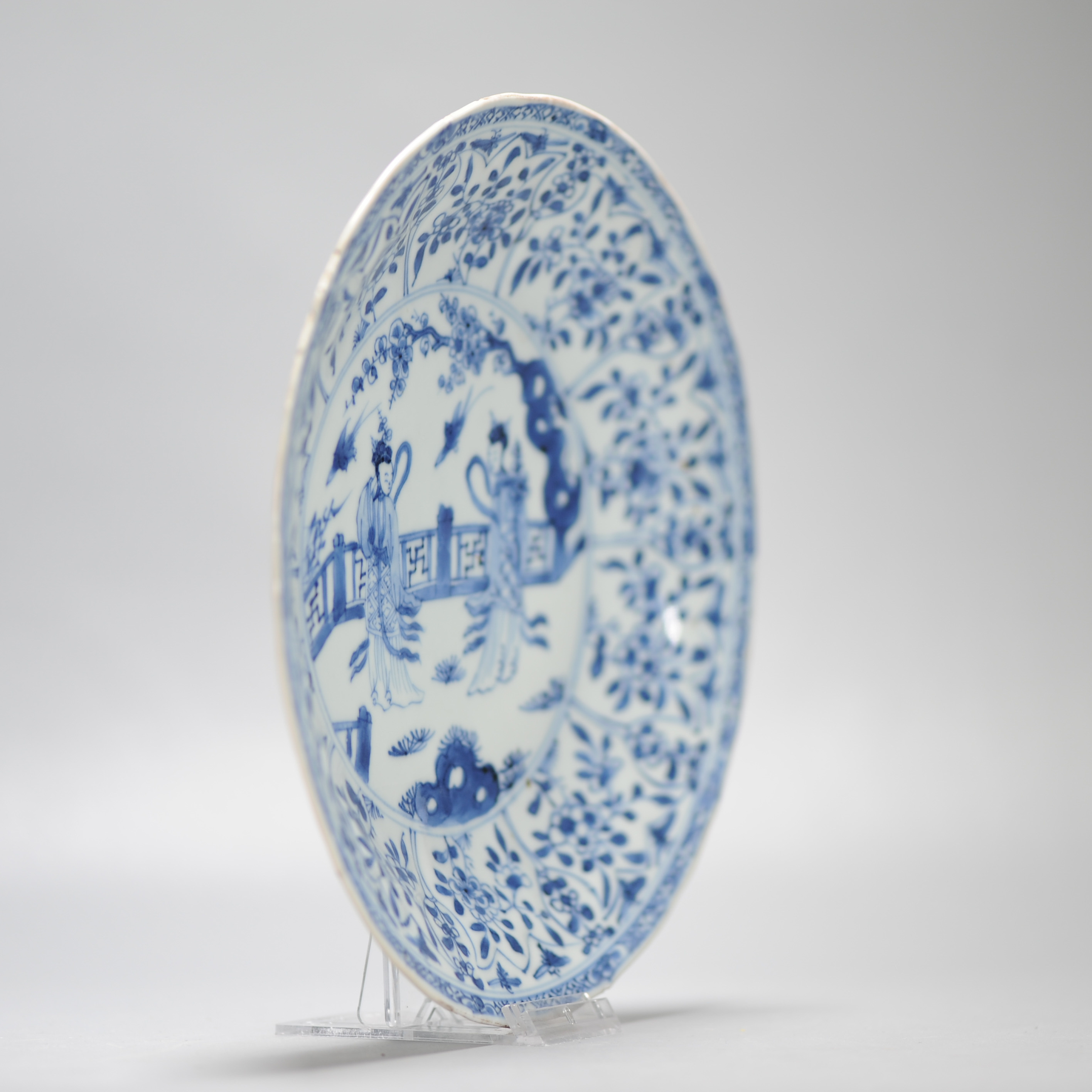Top Quality 1720 Antique Chinese Porcelain Dish Kangxi Period with Ladies - Image 3