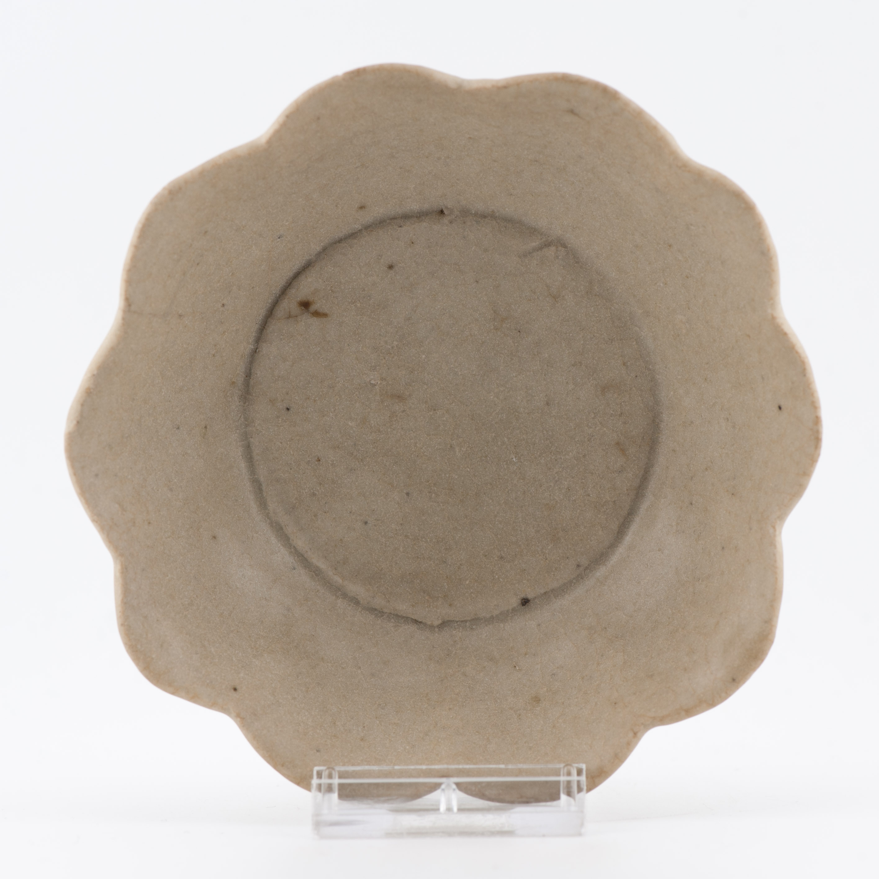 Antique Chinese Lovely Flower From Shaped Song period monochrome Bowl China - Image 10