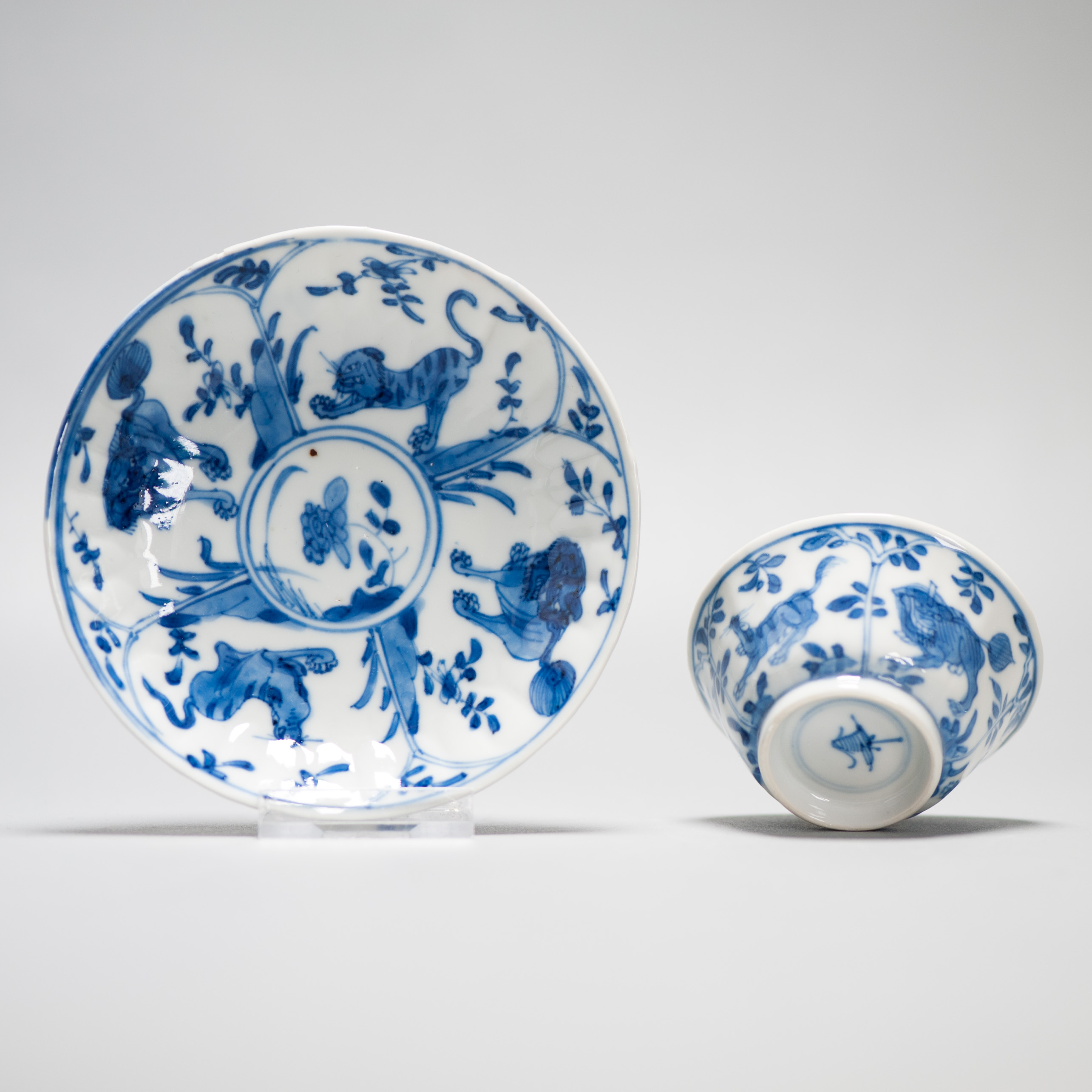 Antique Kangxi Period Chinese porcelain Tea Set Tiger and Foo Dog Marked - Image 7
