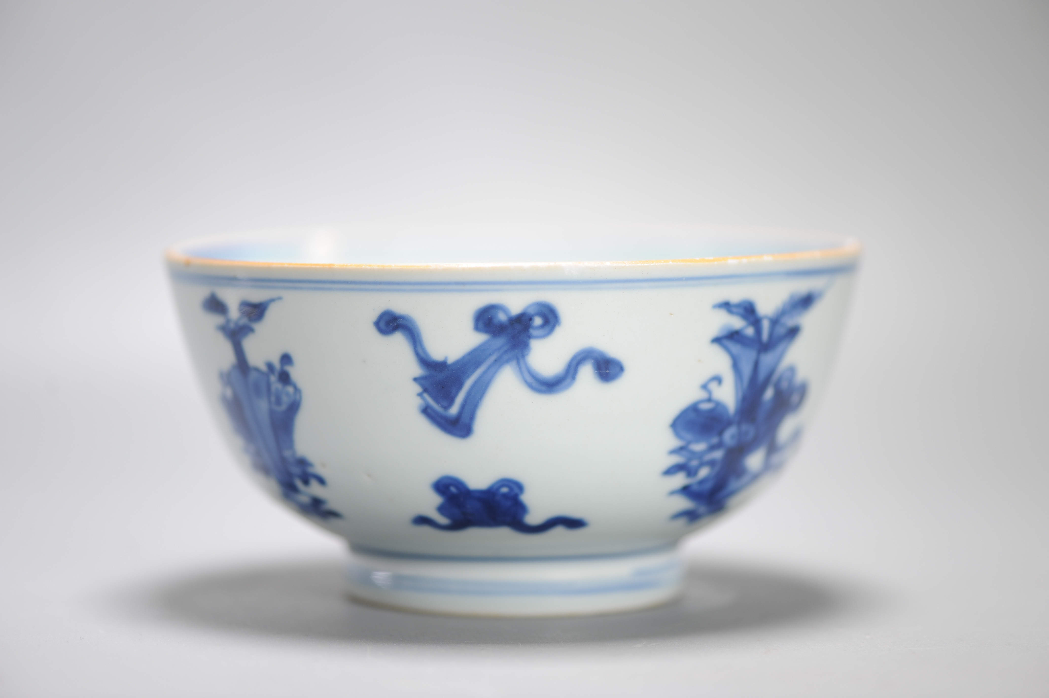 Kangxi period Chinese porcelain Bowl with Valuables Objects Double Fish Mark - Image 11