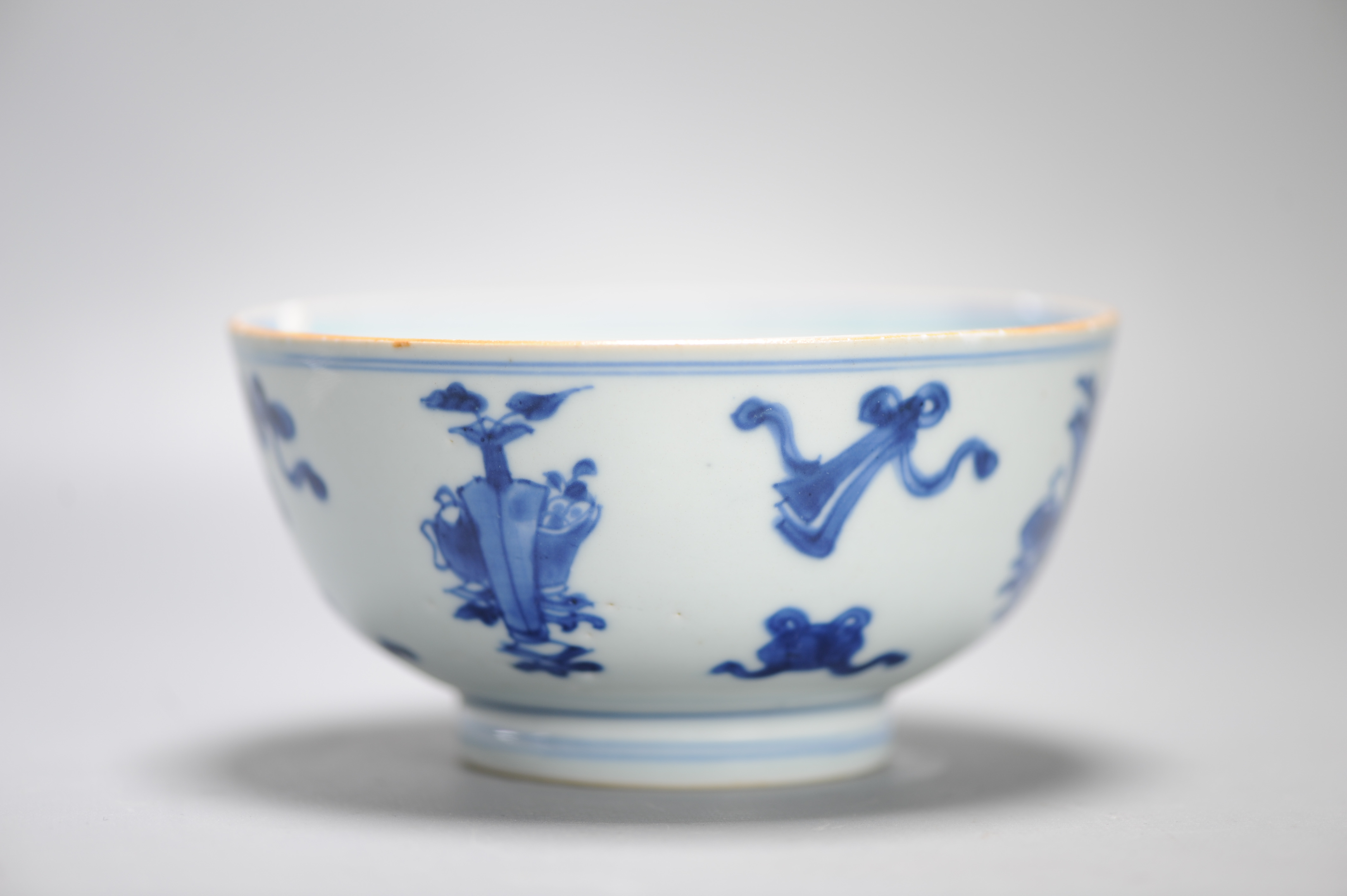 Kangxi period Chinese porcelain Bowl with Valuables Objects Double Fish Mark - Image 12