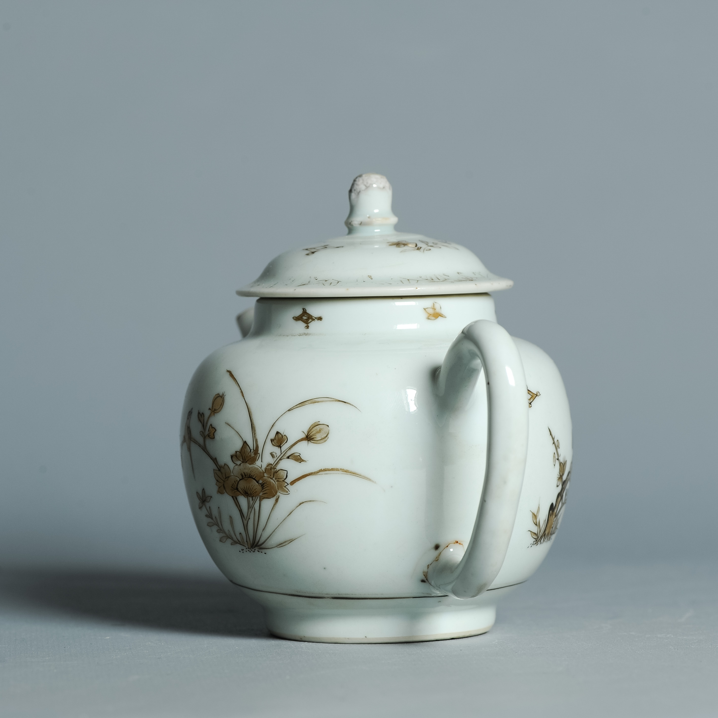 Antique 1740-1760 Chinese Porcelain Teapot China Gold Decoration Qianlong Period - Image 5