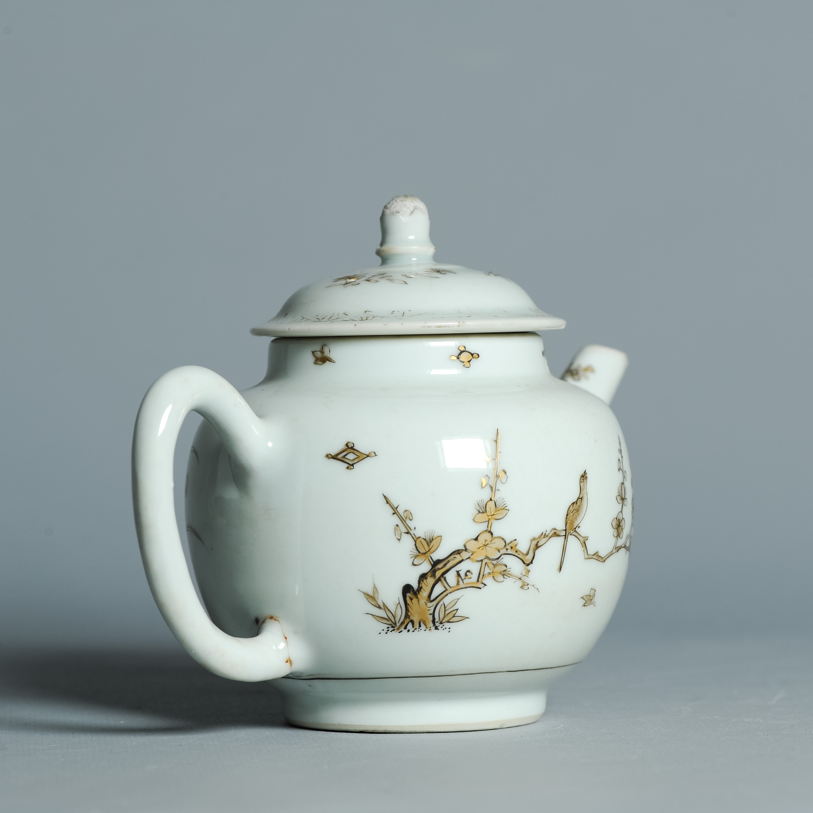 Antique 1740-1760 Chinese Porcelain Teapot China Gold Decoration Qianlong Period - Image 3