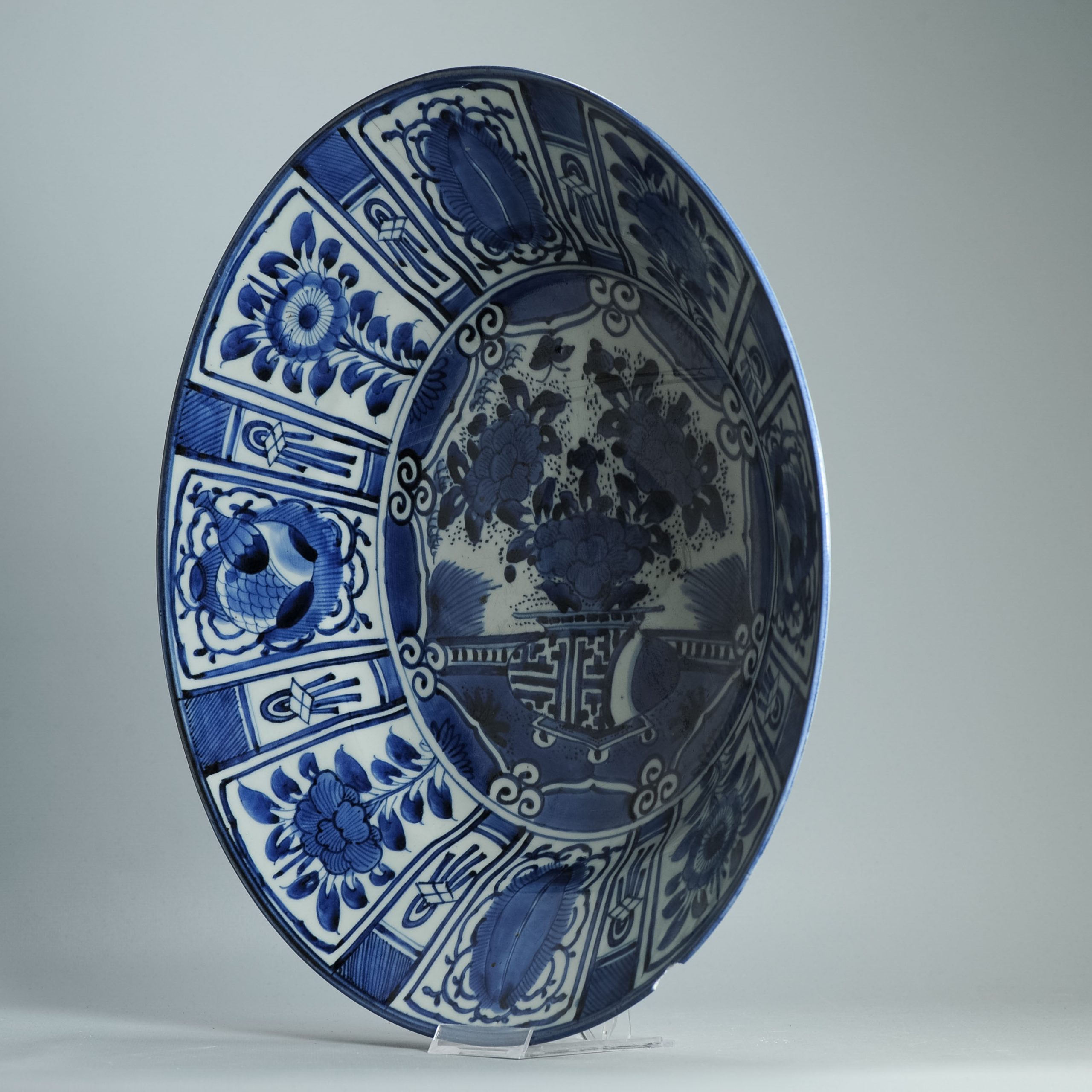 43.5CM Antique Arita Edo Period 17C Japanese Porcelain Dish Ming Kraak Style - Image 7