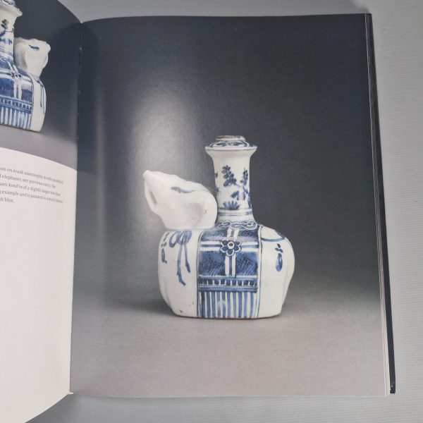 Reference Chinese Porcelain Book - Kraak Porcelain : The Rise of a Global Trade in the Late 16th and Early 17th Centuries - Image 8
