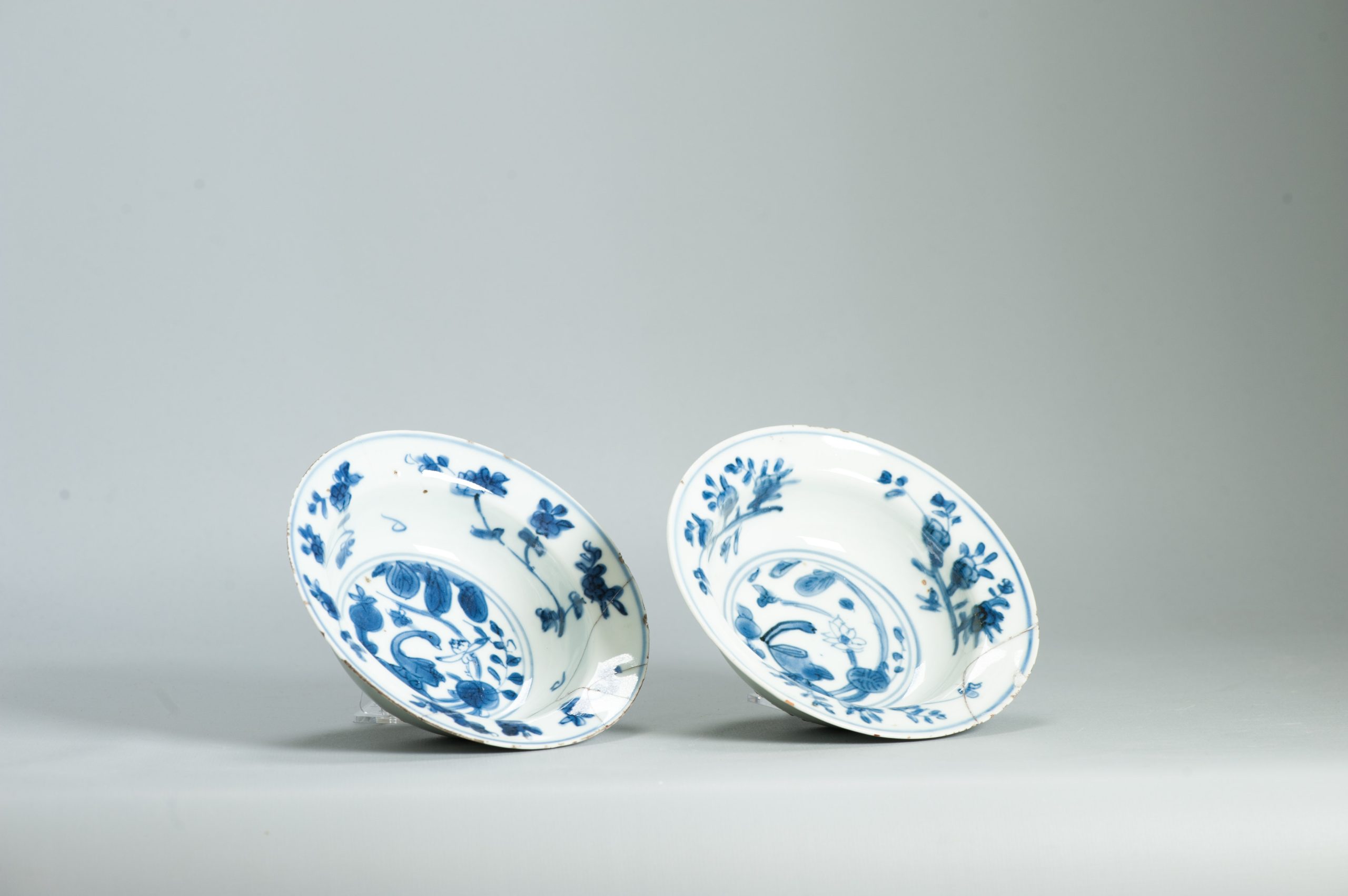 Pair of Bird Wanli Antique Ming Period Chinese Porcelain Kraak Klapmuts Bird China