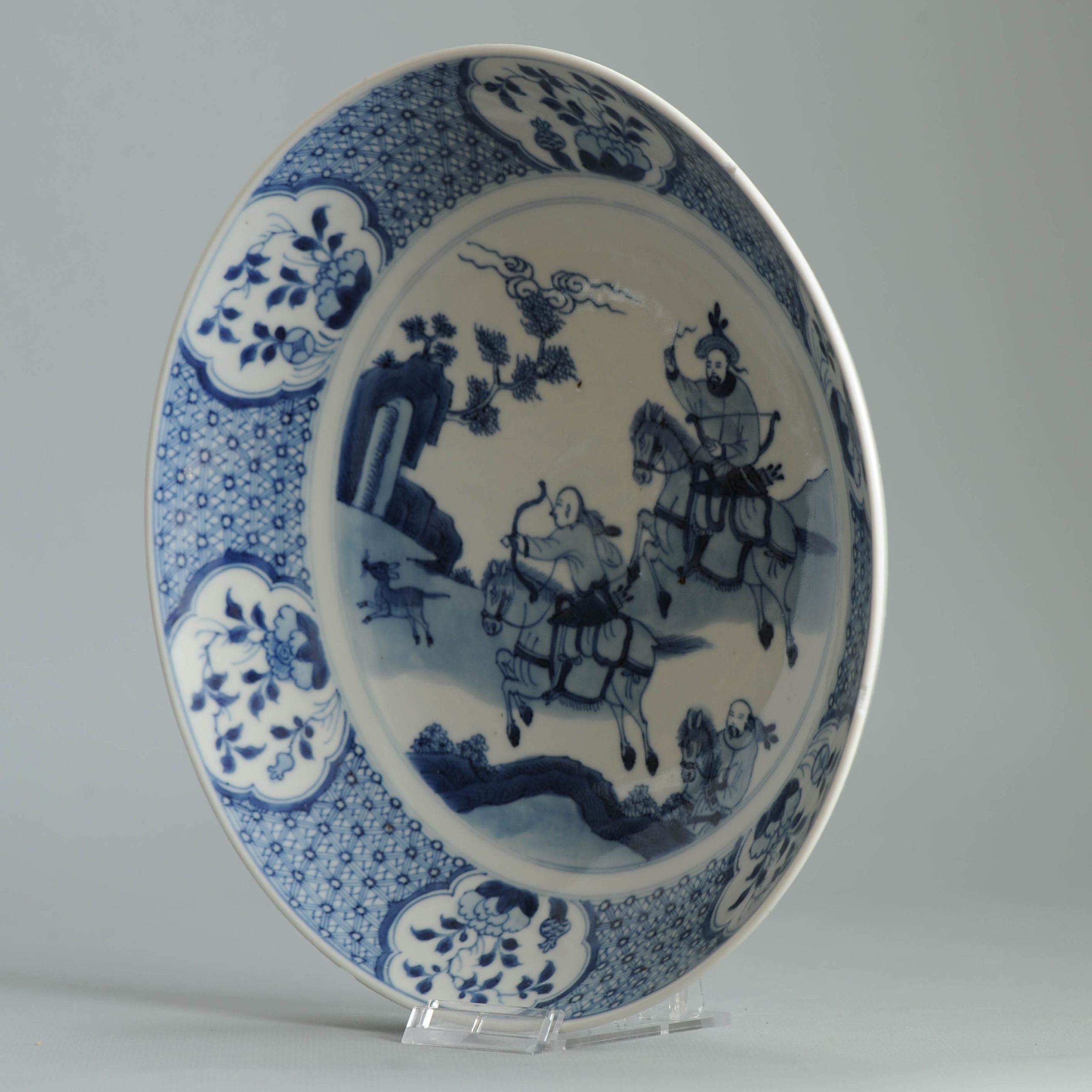 High Quality Antique 18C Kangxi Chinese Porcelain Dish Qing Hunters Marked - Image 13