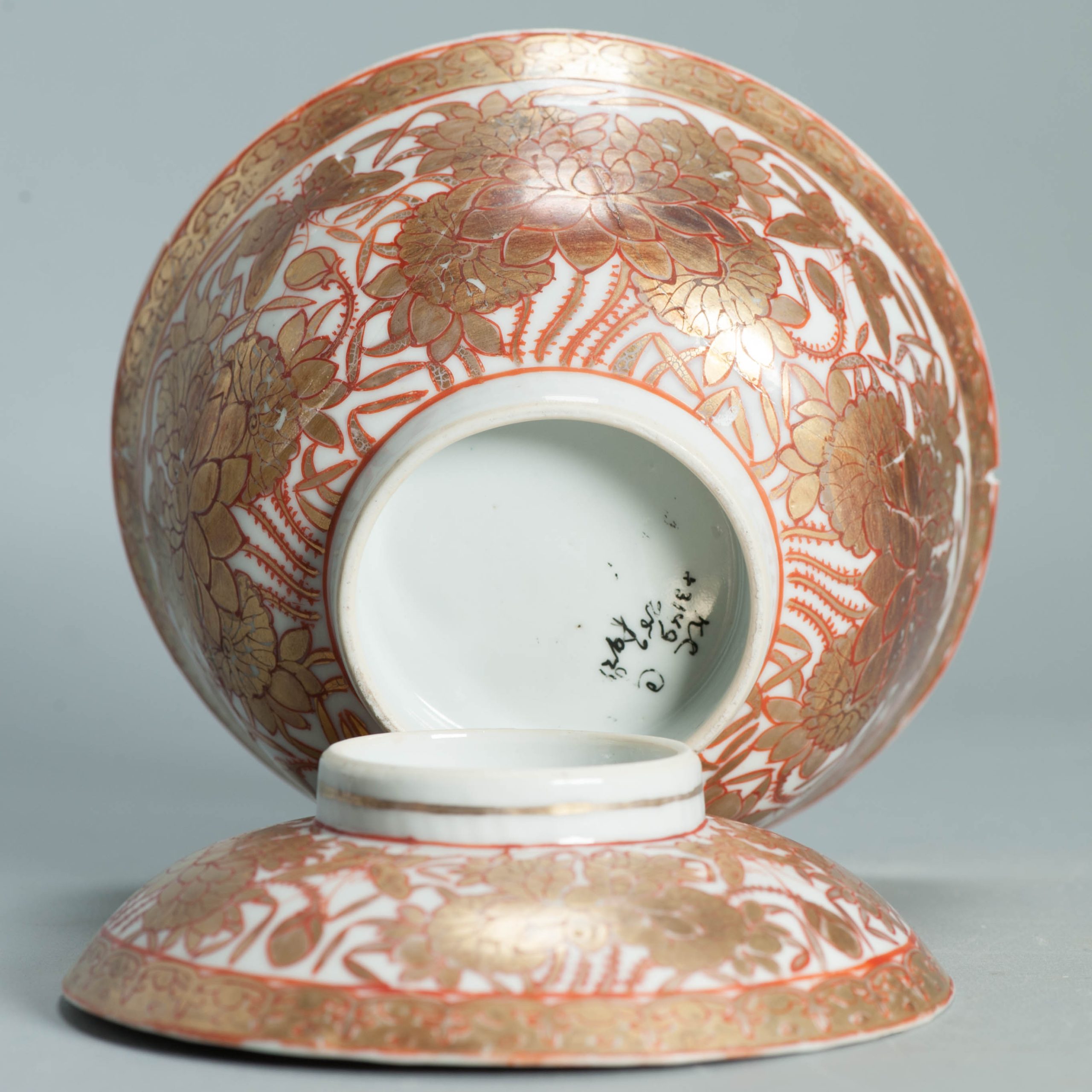 Ca 1700-1720 Gold Imari Arita Japanese Butterfly Flowers Edo Porcelain Gaiwan - Image 3