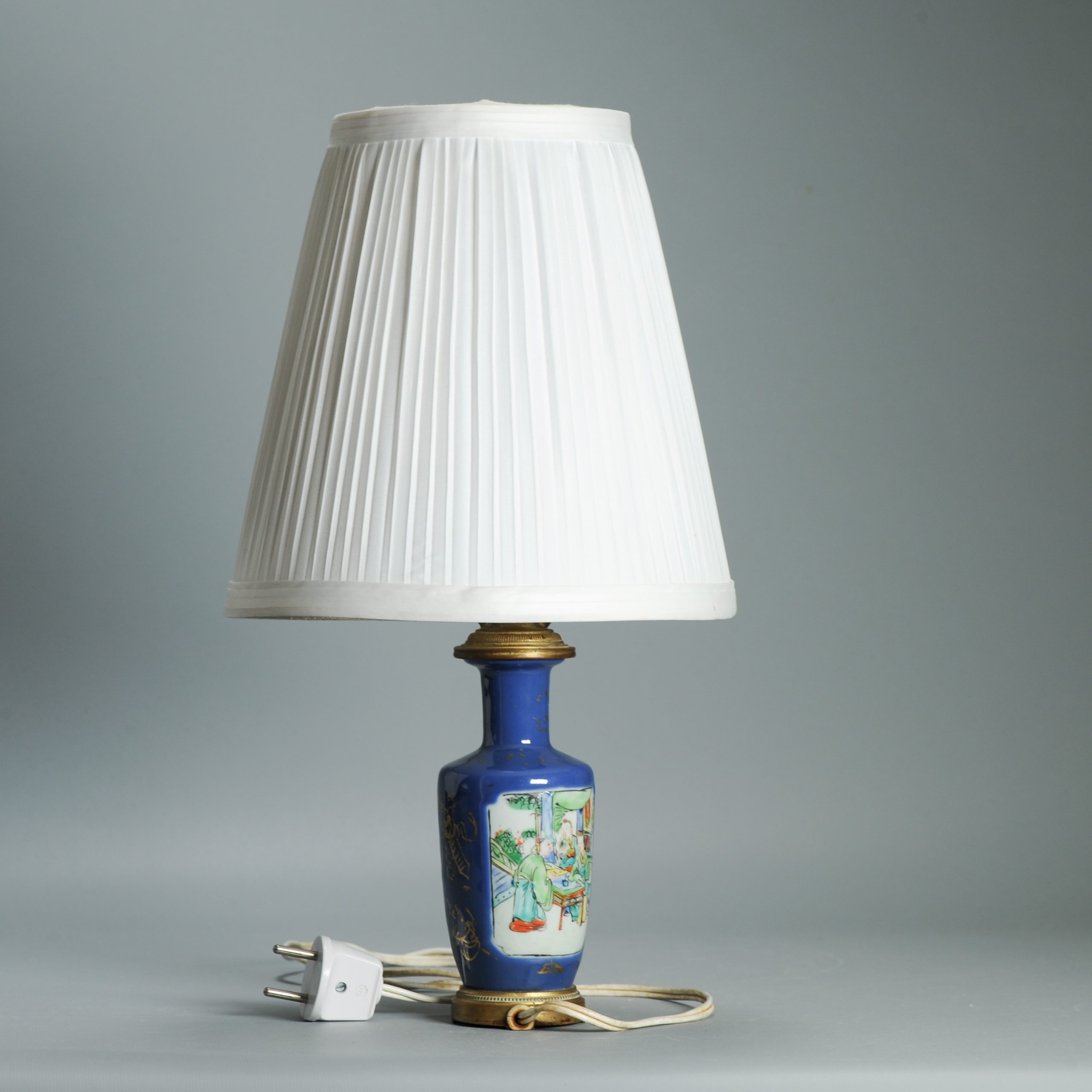 Antique Chinese Porcelain Vase Qing Dynasty Powder Blue Made into a Lamp - Image 4