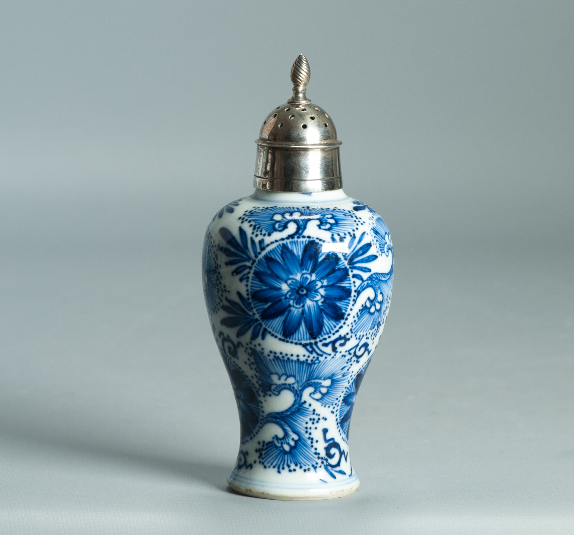 Antique Kangxi Period Chinese porcelain Vase Silver Mount Flowers Floral China - Image 9