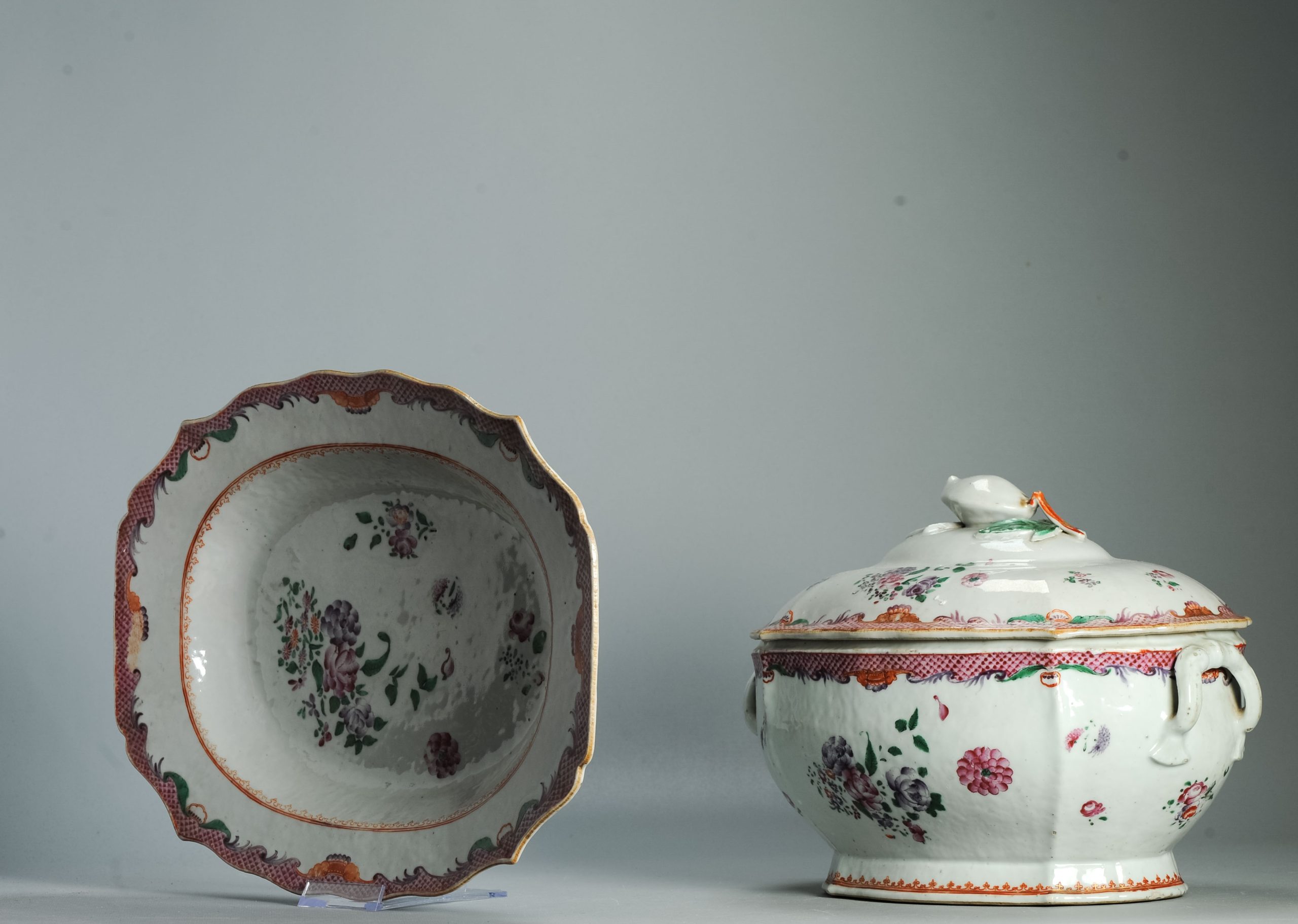 Antique 18C Qianlong period Chinese Porcelain Tureen with Lid Flower Rose - Image 17