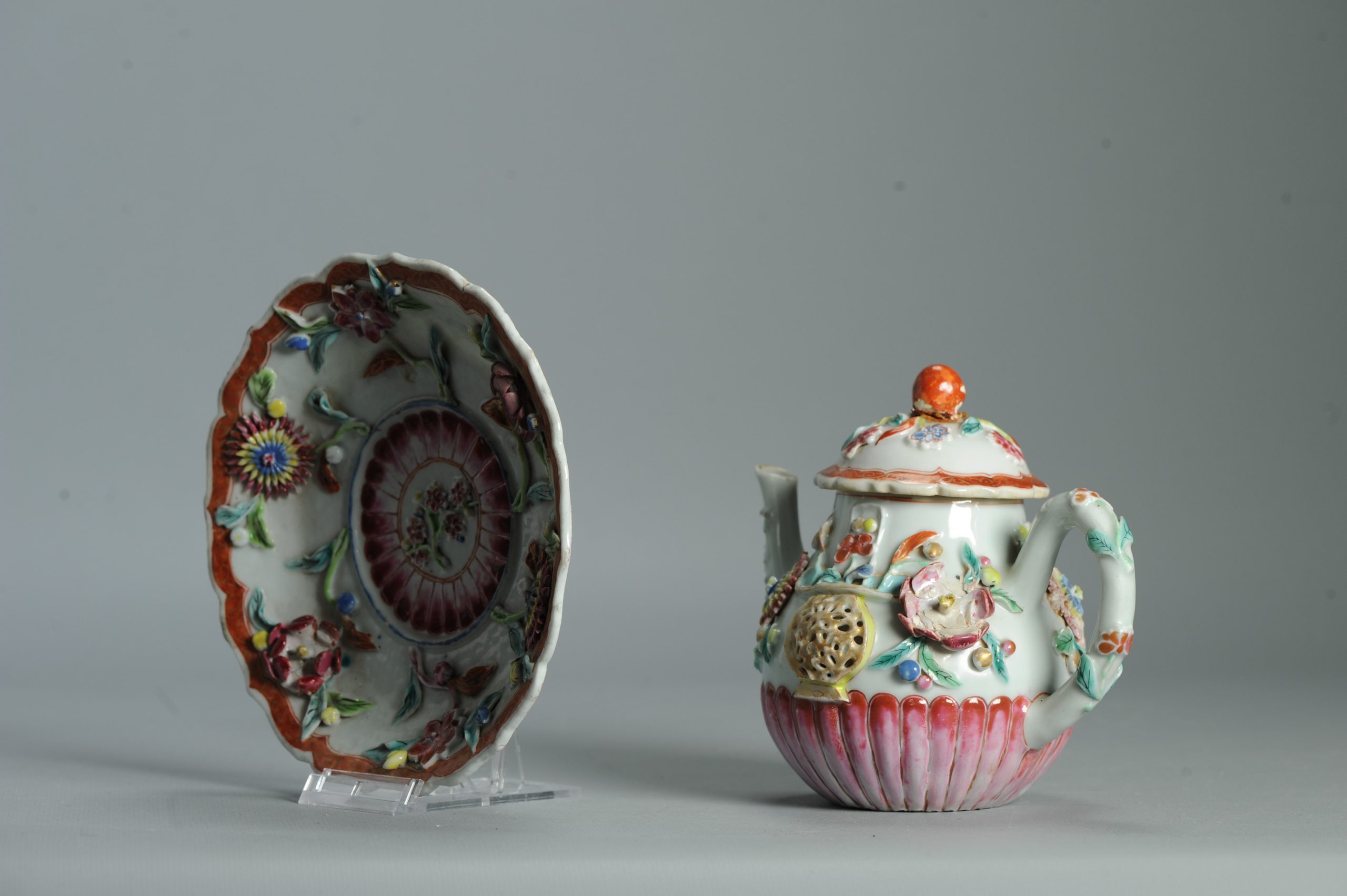 Antique Chinese Teapot and Pattipan with Relief Flowers Yongzheng Porcelain China - Image 14