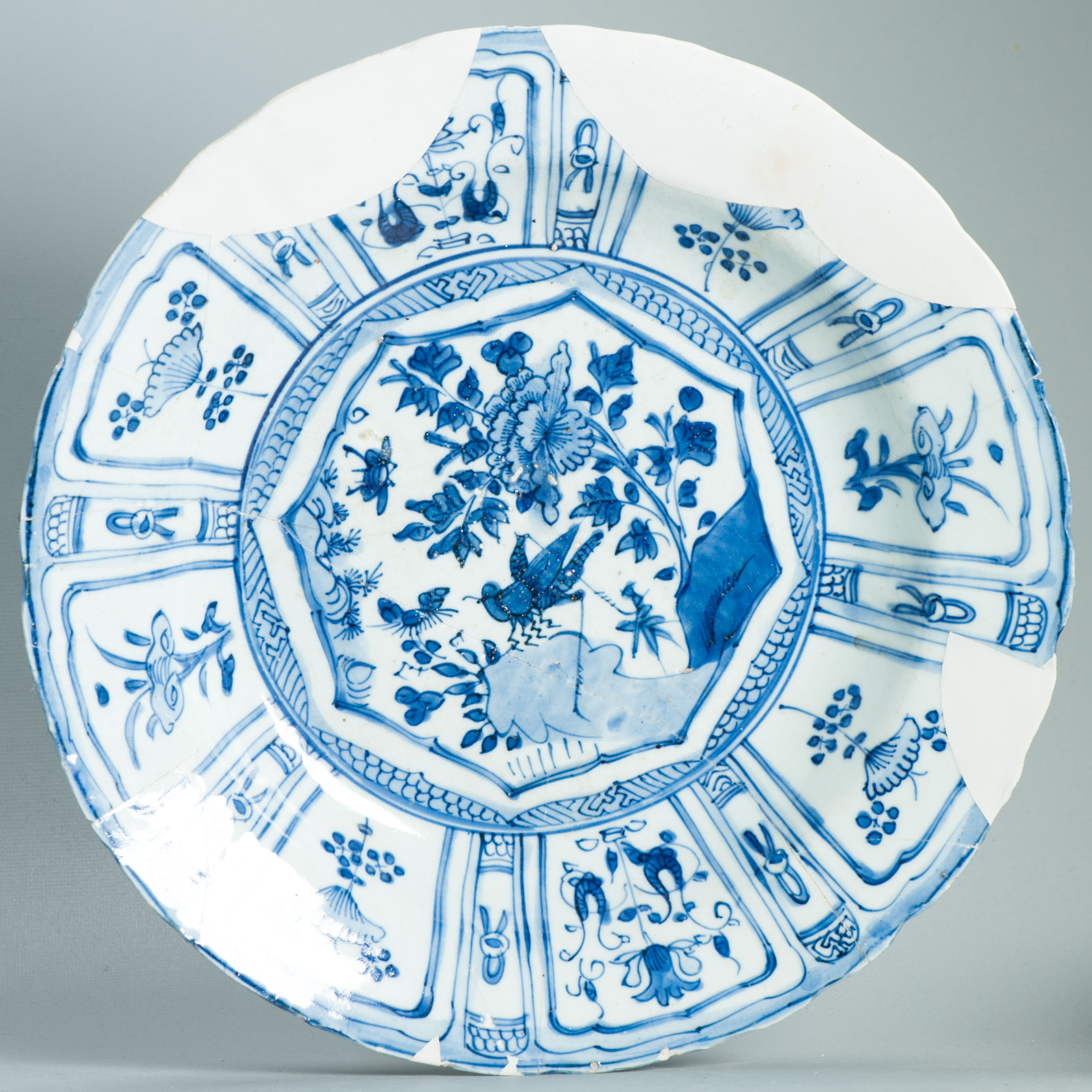 #3 Large Antique Ming Period Chinese Porcelain Kraak Chargers ANIMALS - Image 9