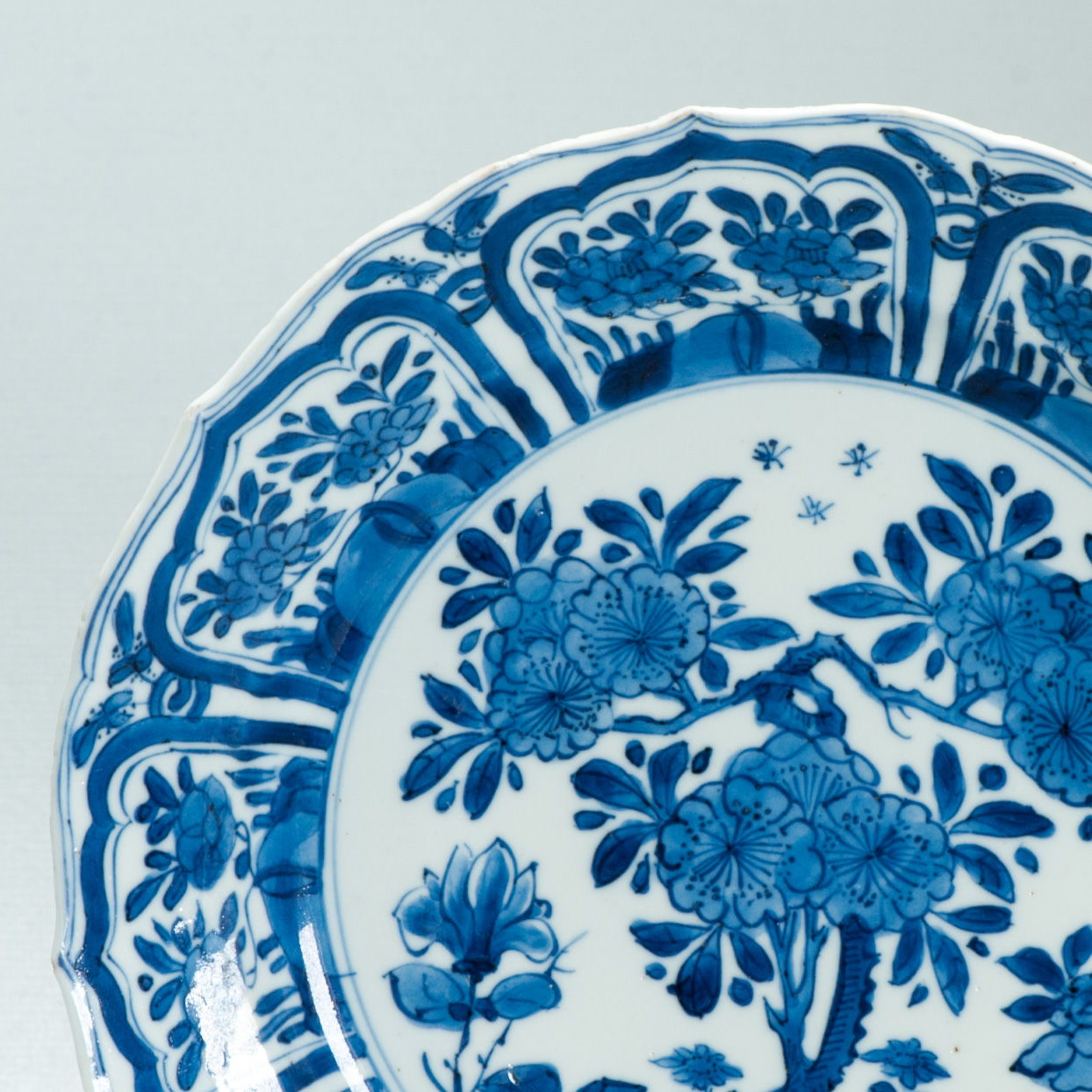 Antique Kangxi Period Chinese porcelain Dish Lady Garden Marked FLOWER - Image 5