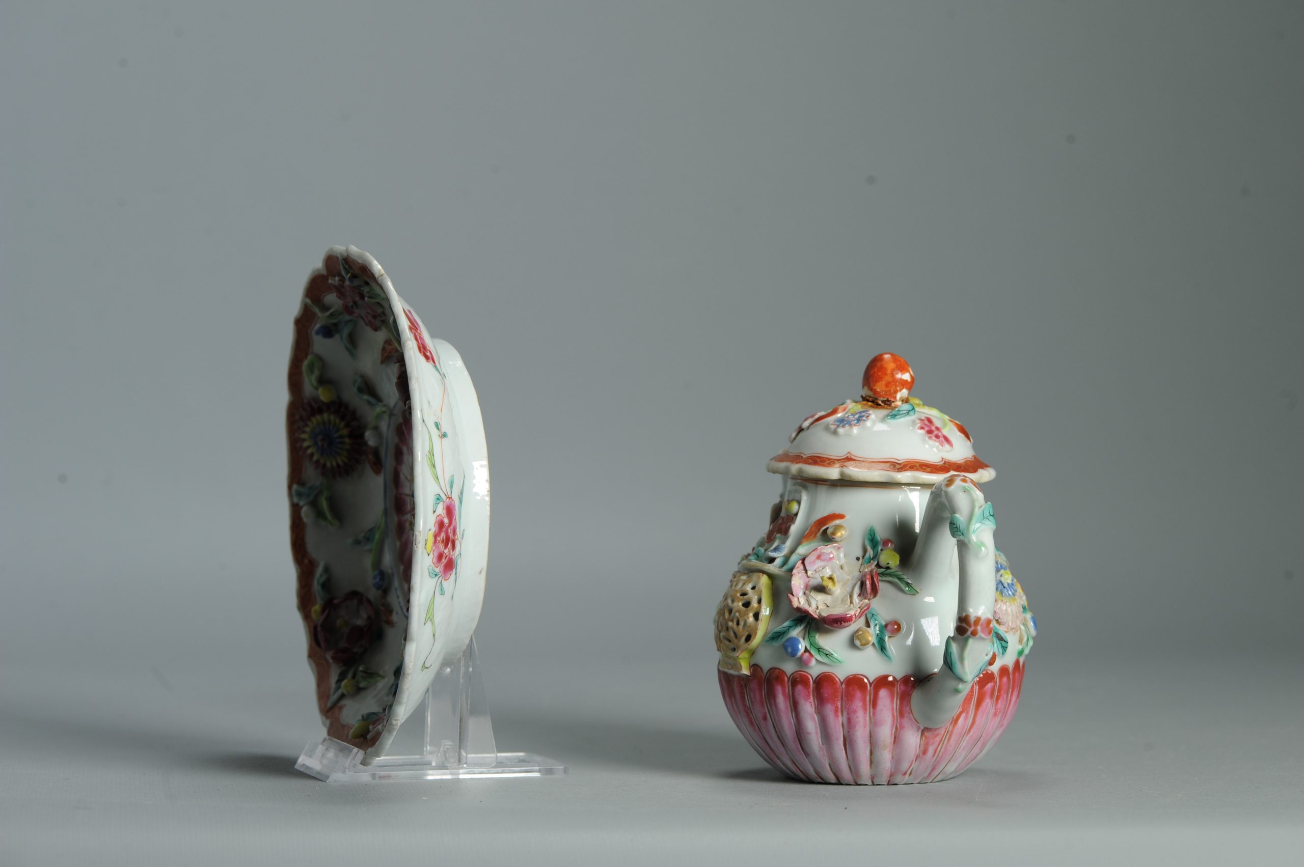 Antique Chinese Teapot and Pattipan with Relief Flowers Yongzheng Porcelain China - Image 13