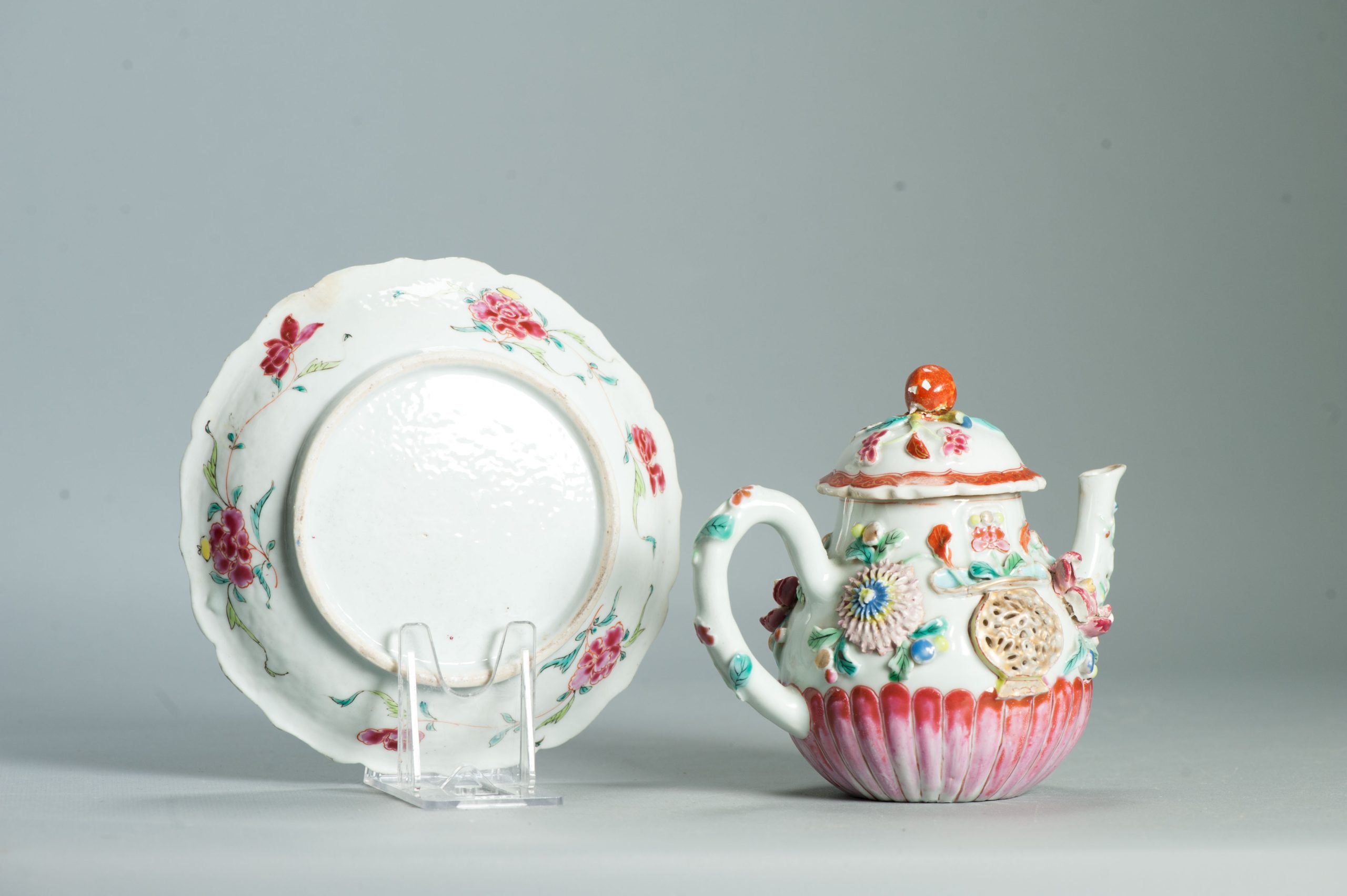 Antique Chinese Teapot and Pattipan with Relief Flowers Yongzheng Porcelain China - Image 10