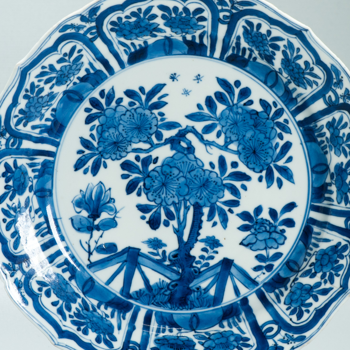 Antique Kangxi Period Chinese porcelain Dish Lady Garden Marked FLOWER - Image 6
