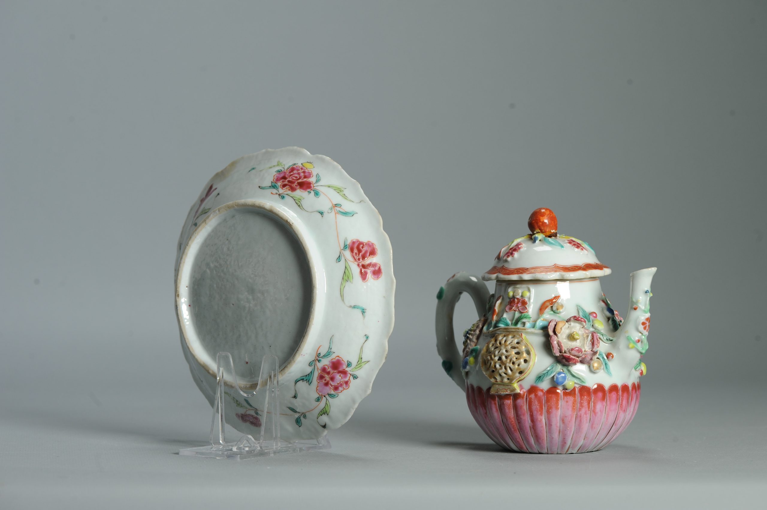 Antique Chinese Teapot and Pattipan with Relief Flowers Yongzheng Porcelain China - Image 8