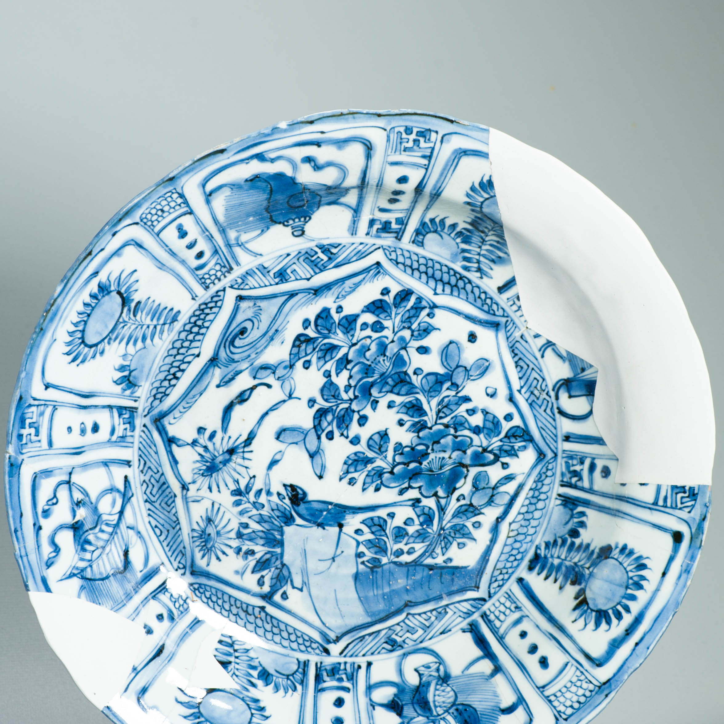 #3 Large Antique Ming Period Chinese Porcelain Kraak Chargers ANIMALS - Image 12