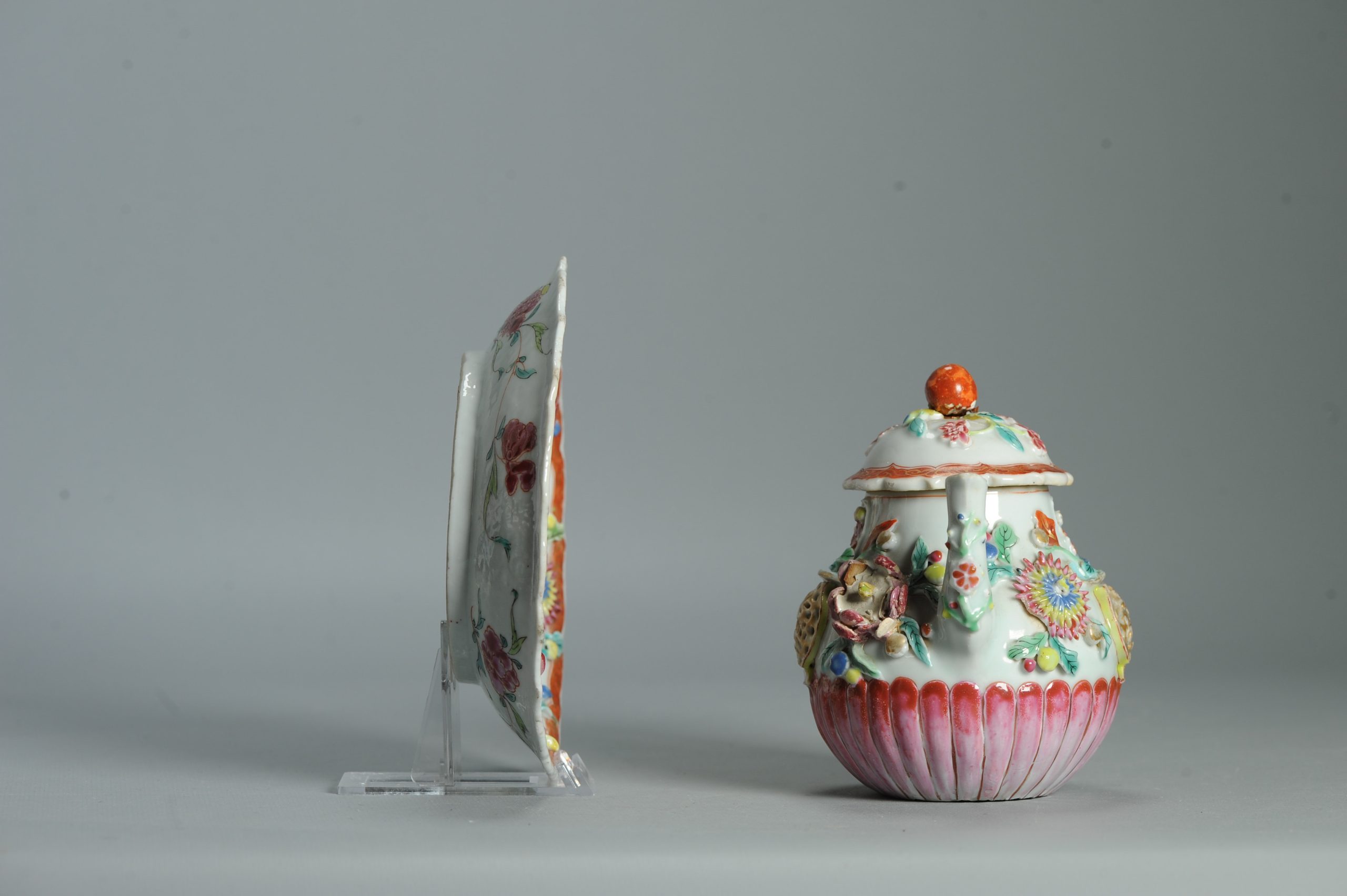 Antique Chinese Teapot and Pattipan with Relief Flowers Yongzheng Porcelain China - Image 6