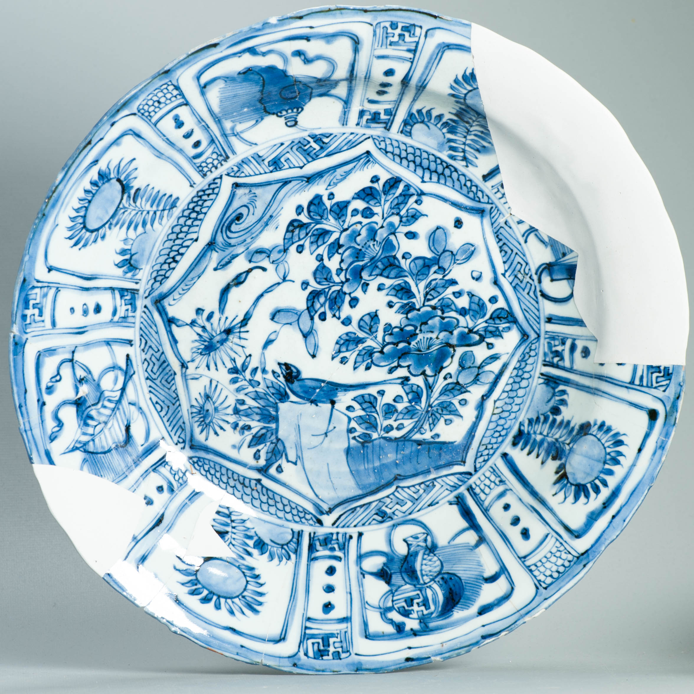 #3 Large Antique Ming Period Chinese Porcelain Kraak Chargers ANIMALS - Image 10