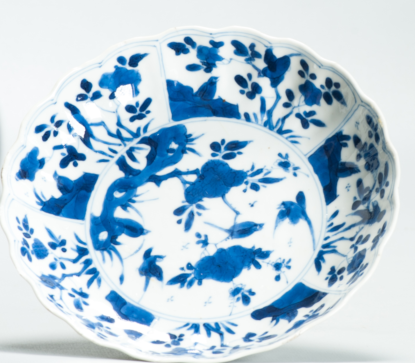 Antique Kangxi Period Chinese porcelain Dish Birds and Flowers Marked Ji 吉 - Image 3