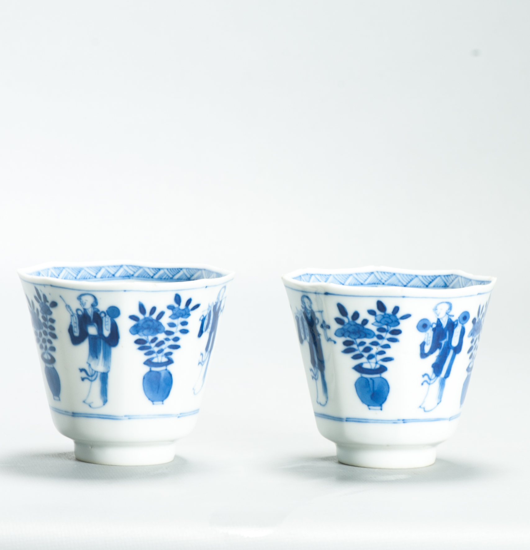 Antique Qing Period Chinese Porcelain Tea Bowls Elegant Ladies Flowers Marked - Image 7