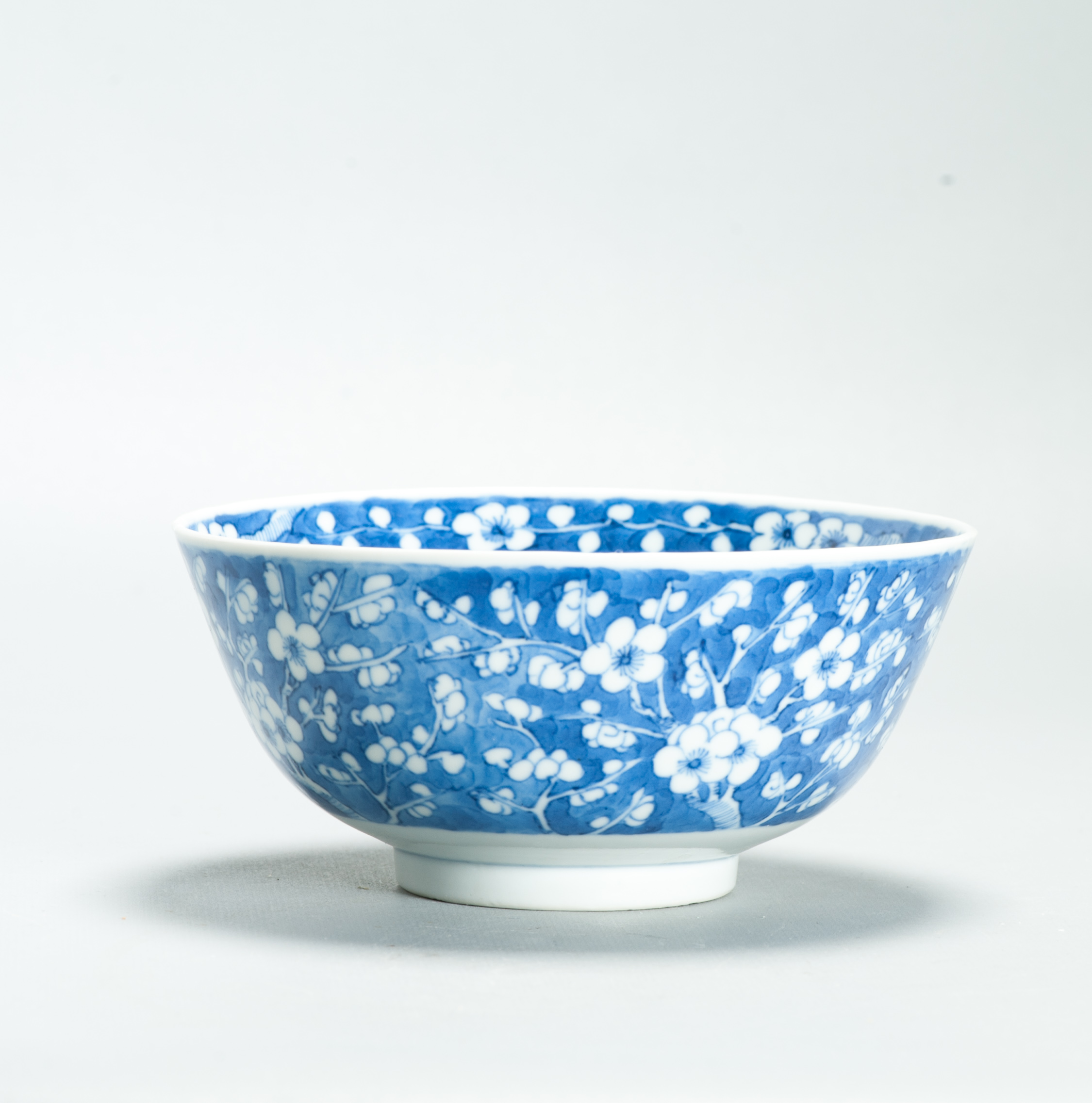 Antique 19C Chinese Marked Porcelain Bowl China Qing period Crackled Ice Prunus