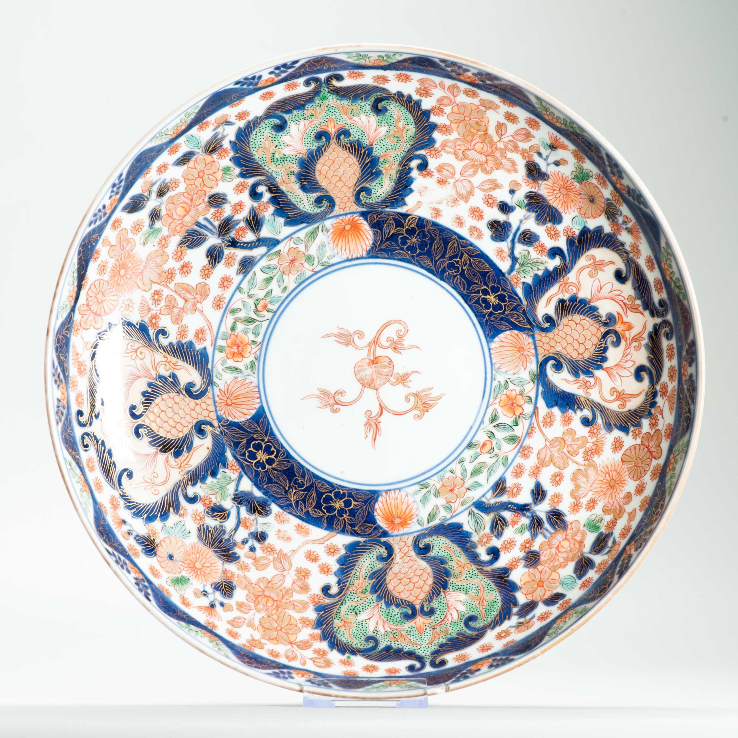 Rare Nangawara Kiln Edo Period Daikon Imari Plate ca 1700 Japan Porcelain