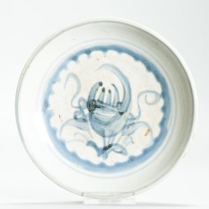 Small Antique Chinese porcelain Dish Ming/Qing Period Blue White Dehua Flowers