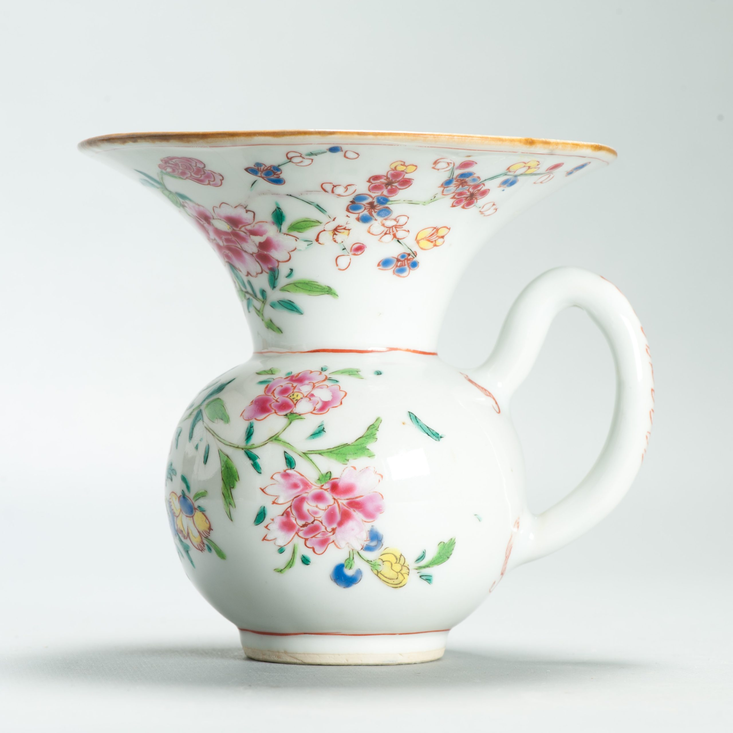 Antique Chinese Spittoon with Flowers Yongzheng Porcelain China