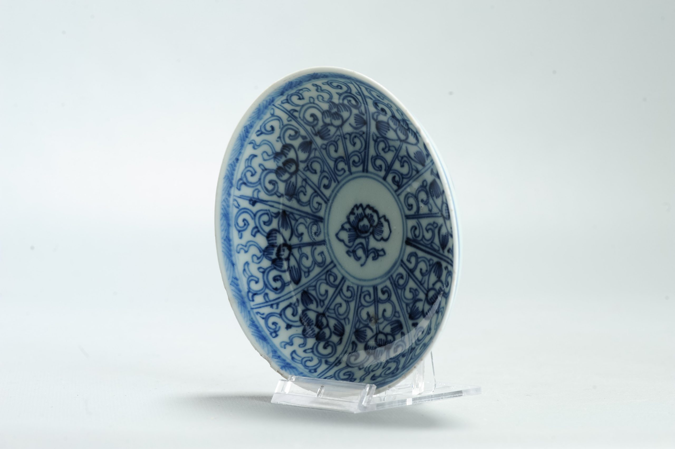 Antique Kangxi/Yongzheng Period Chinese porcelain Dish Scroll Motif Flowers Marked - Image 12