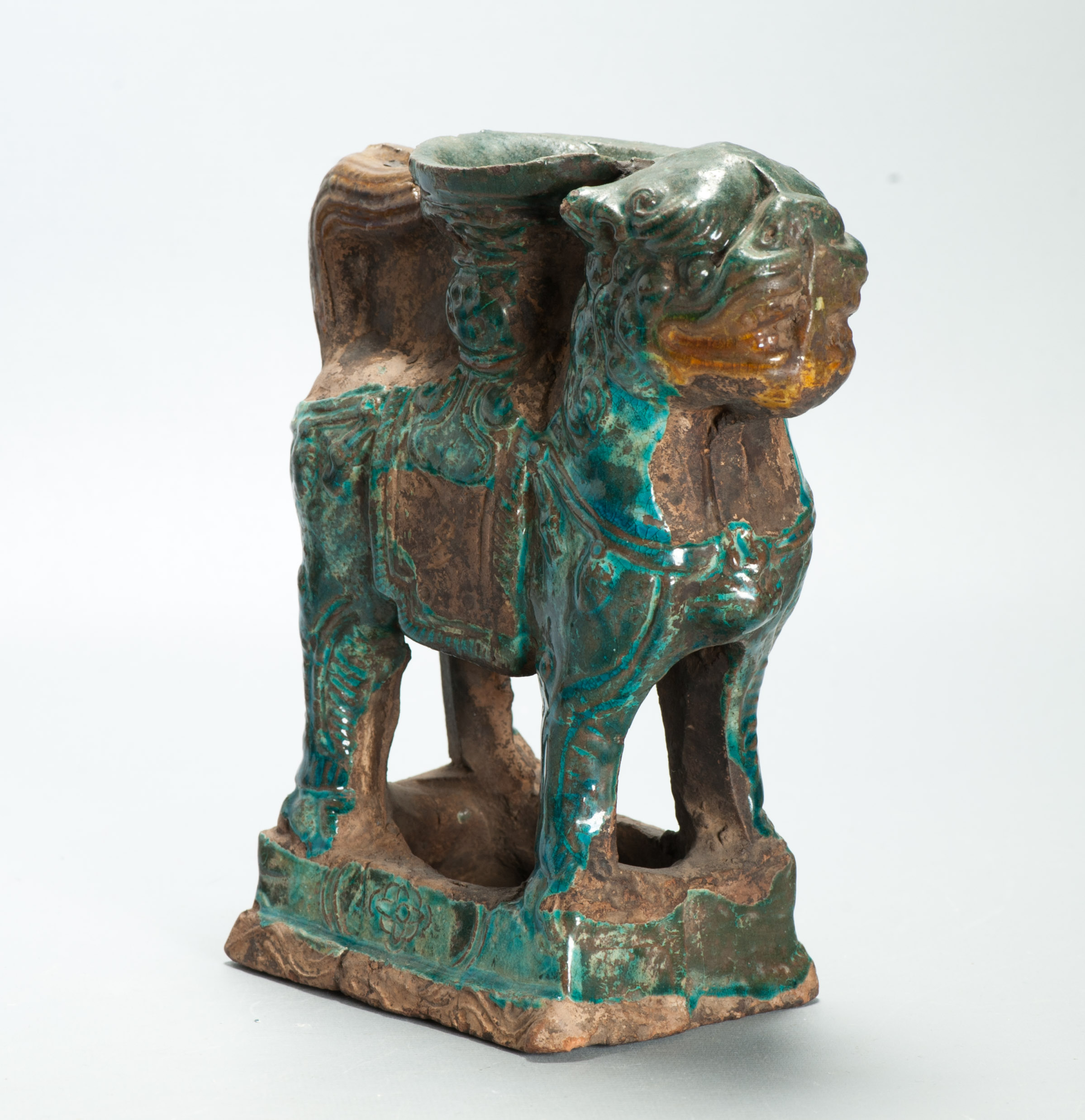 Antique A Ming dynasty Guardian Holder in the form of a qilin-like mythical beast - Image 11