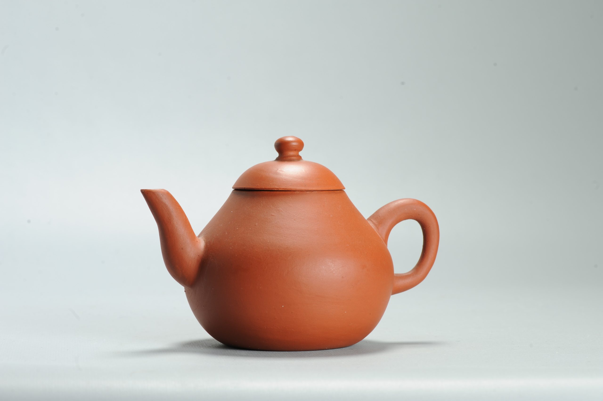 Vintage Chinese earthenware 20th century Zisha Yixing Teapot China Marked - Image 11