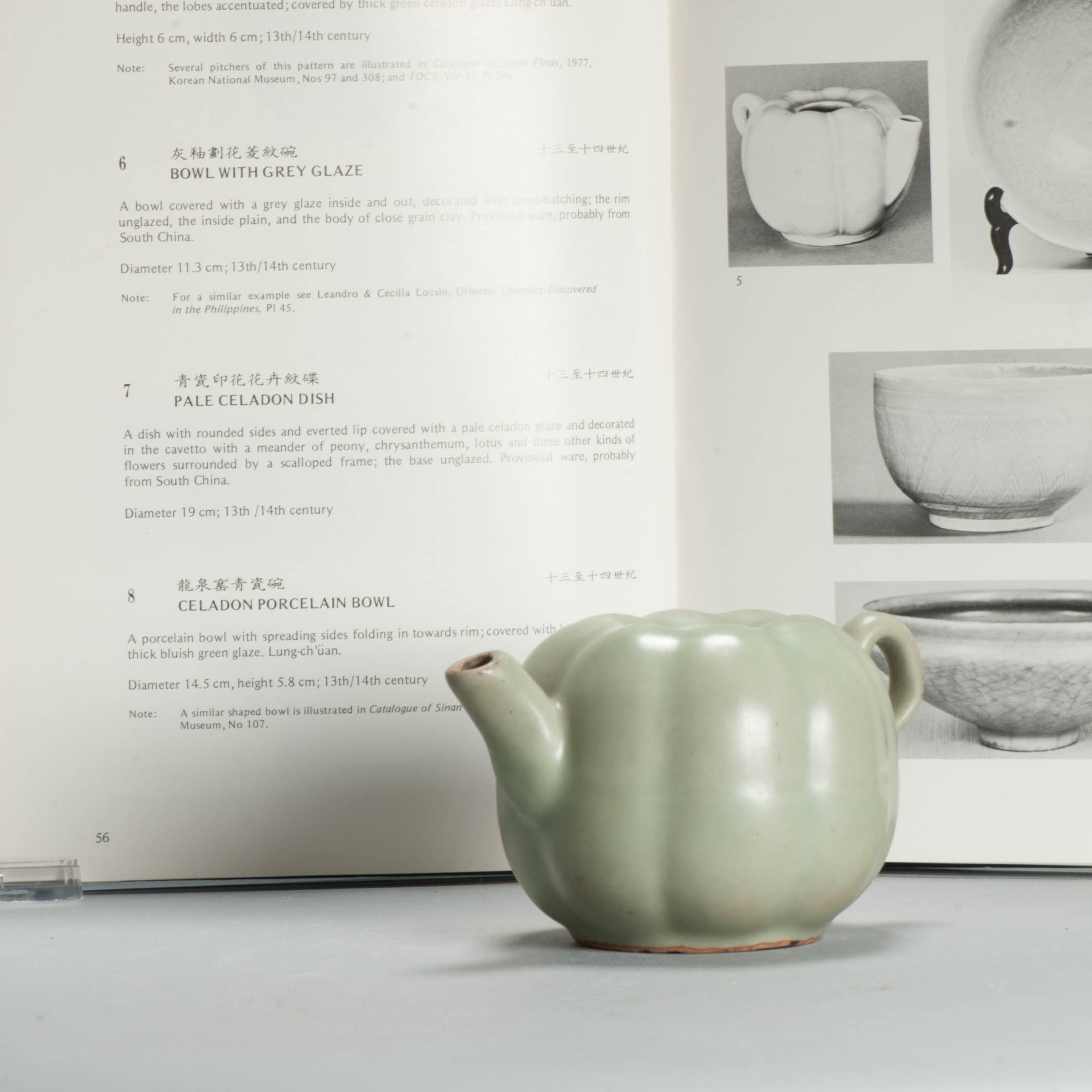 Rare Antique Chinese Southern Song or Yuan Longquan Celadon 'melon' ewer - Image 8