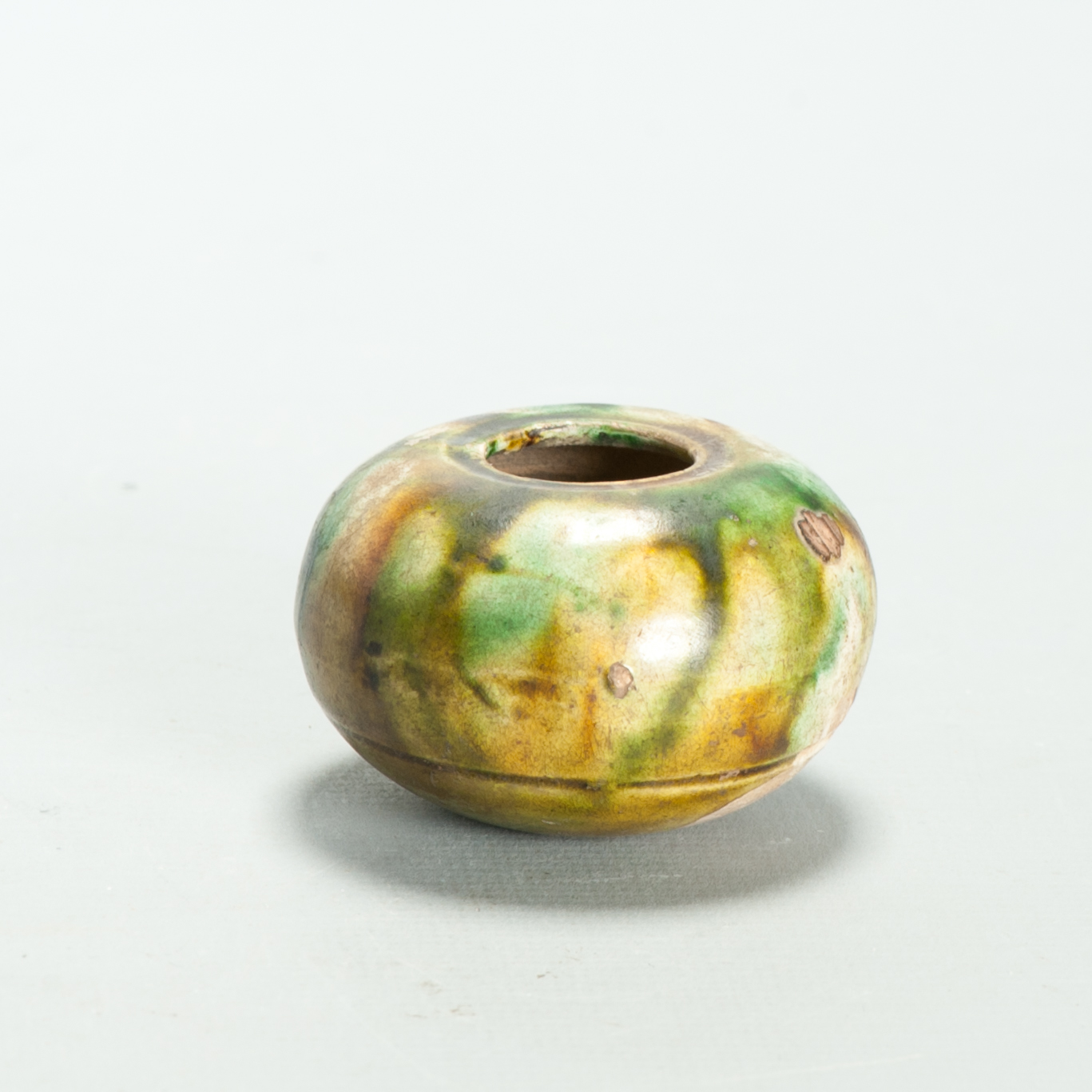 Tang dynasty Antique Chinese Sancai Glazed Green and Yellow Water Pot - Image 2