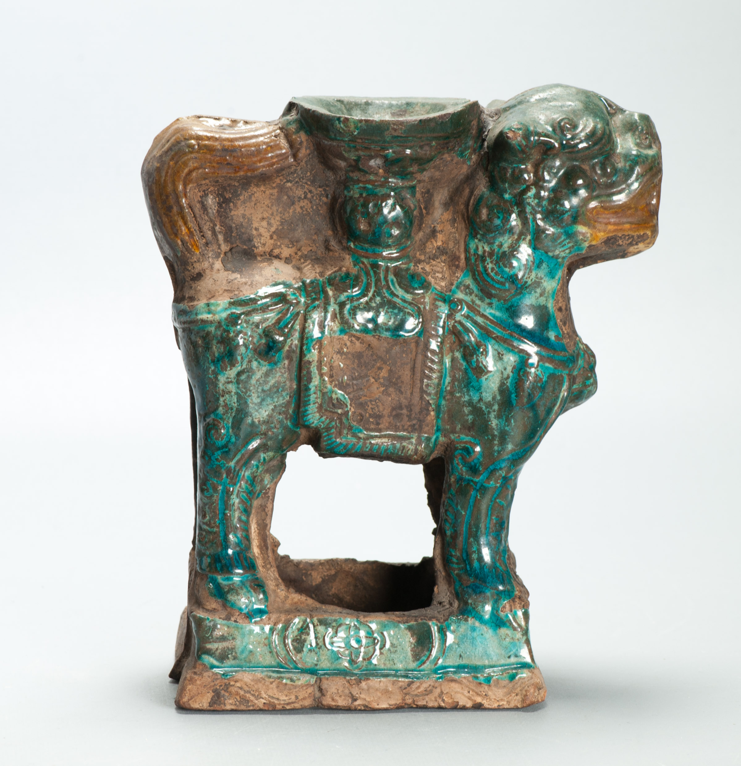 Antique A Ming dynasty Guardian Holder in the form of a qilin-like mythical beast - Image 13