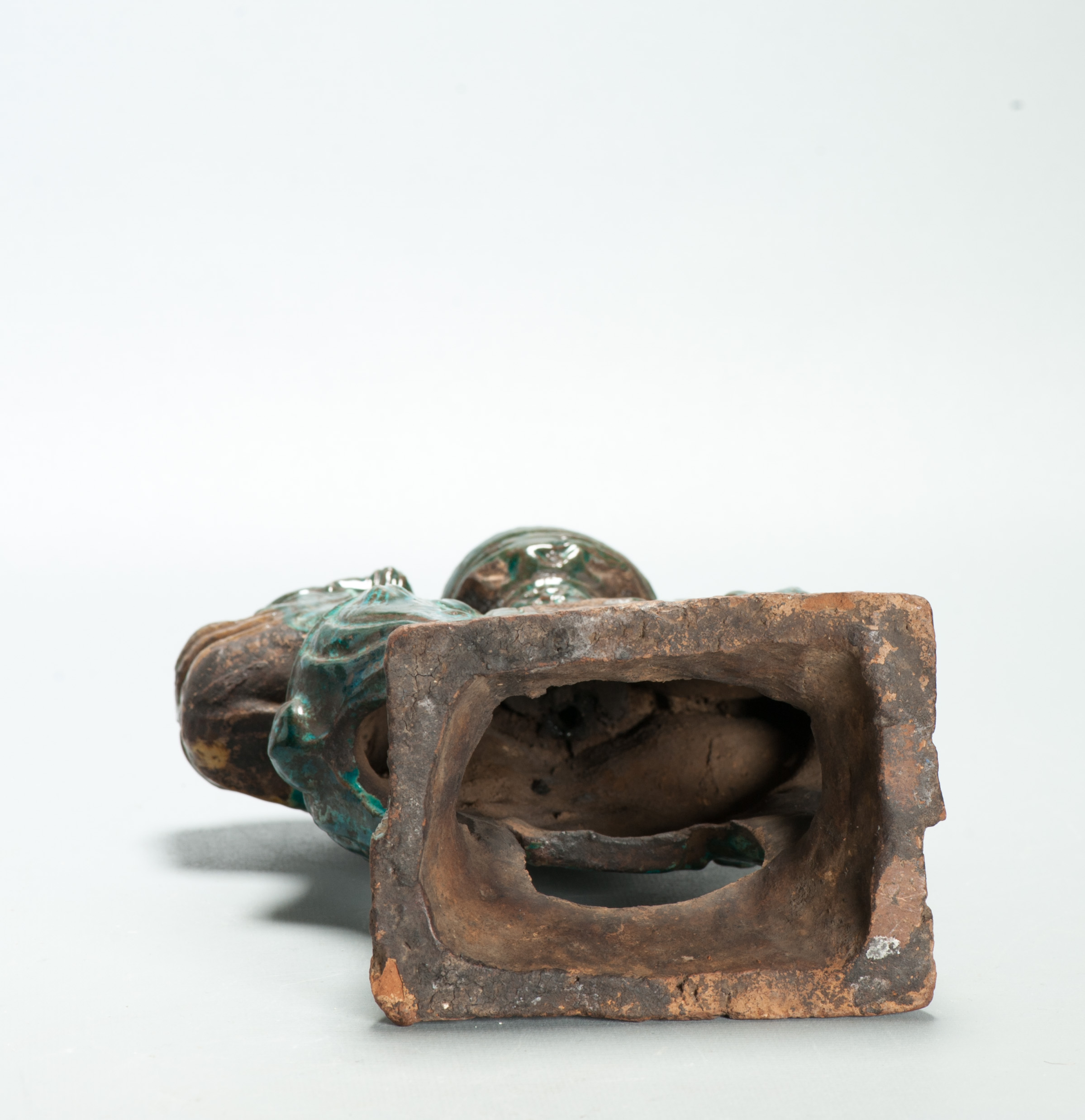 Antique A Ming dynasty Guardian Holder in the form of a qilin-like mythical beast - Image 3