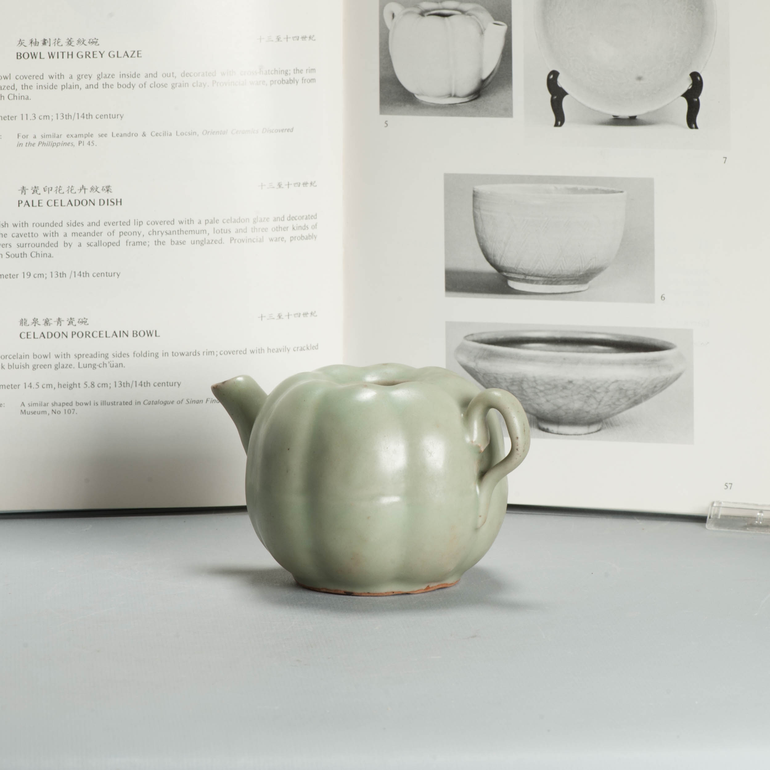 Rare Antique Chinese Southern Song or Yuan Longquan Celadon 'melon' ewer - Image 11