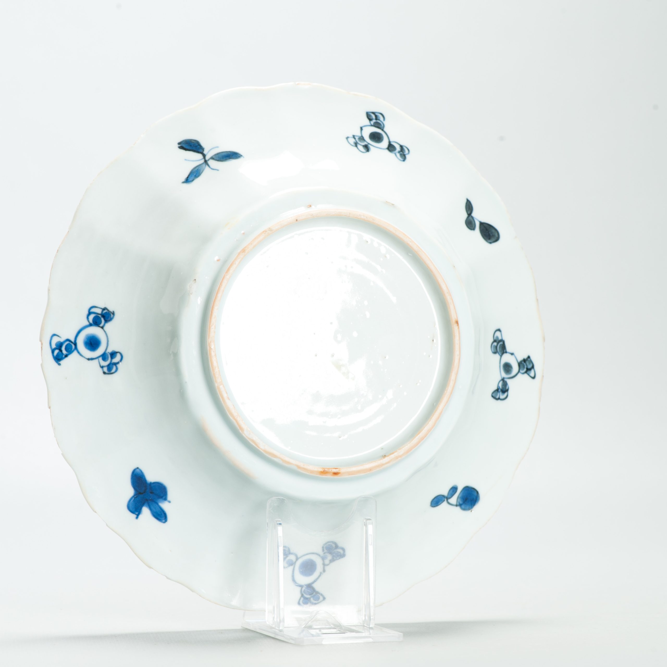Antique Chinese Porcelain Ca 1700 Kangxi period Period Crab and Fish Dish - Image 11