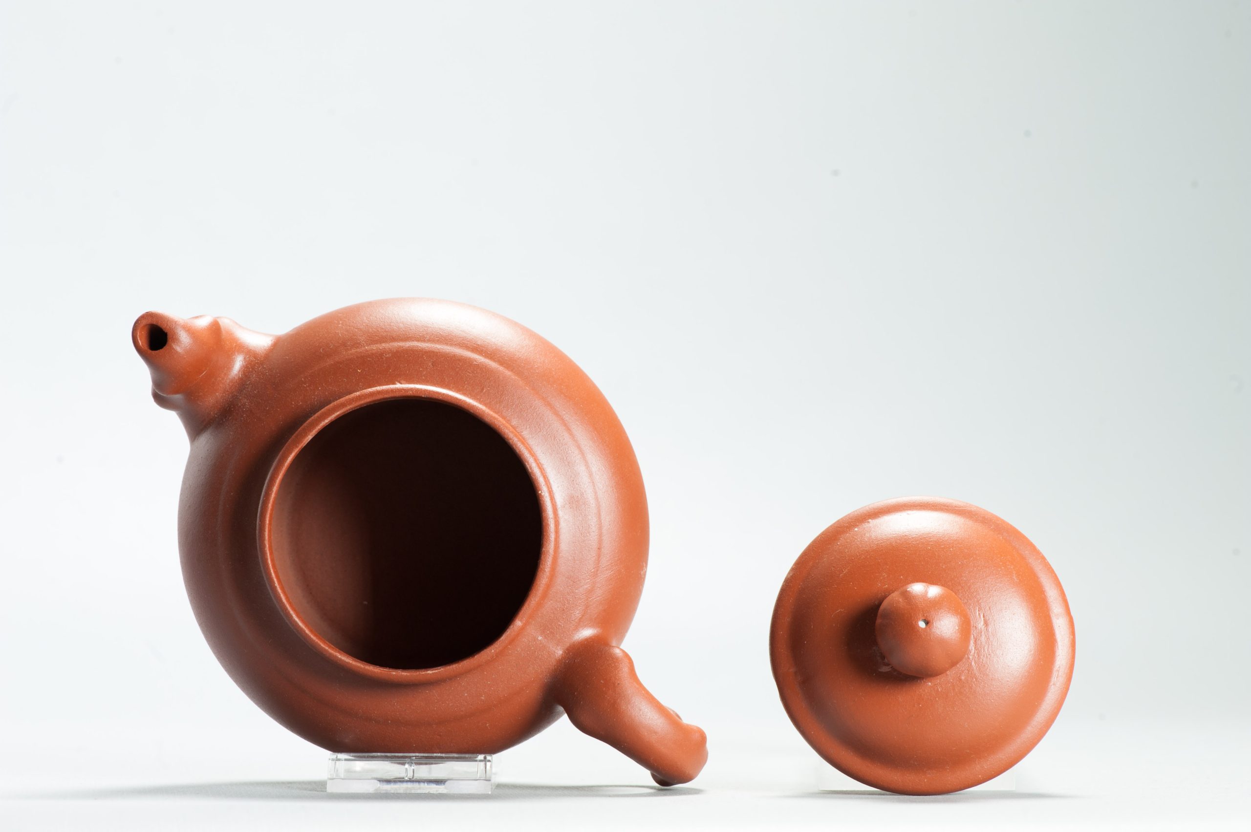 Vintage Chinese earthenware 20th century Zisha Yixing Teapot China Marked - Image 4