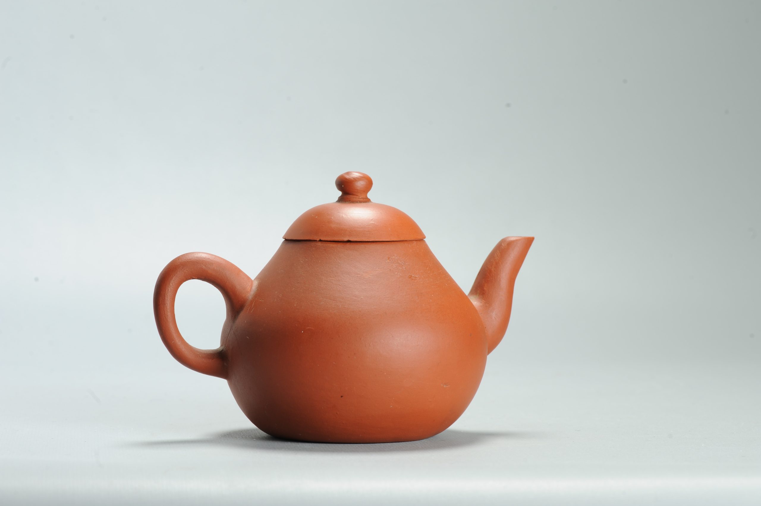 Vintage Chinese earthenware 20th century Zisha Yixing Teapot China Marked - Image 5