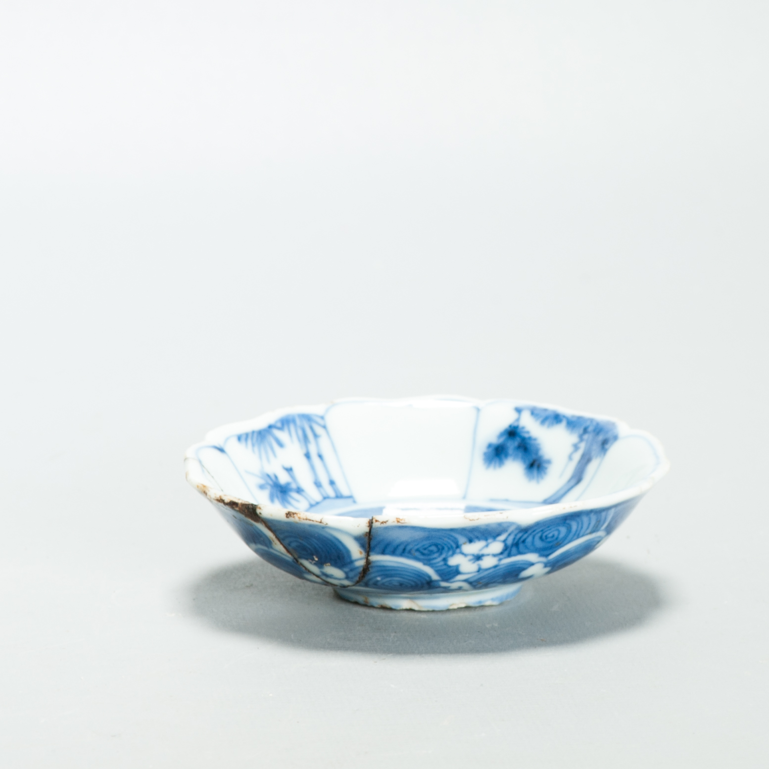 Antique 17C Chinese Porcelain Tianqi period Small Shallow Bowl HARE Marked